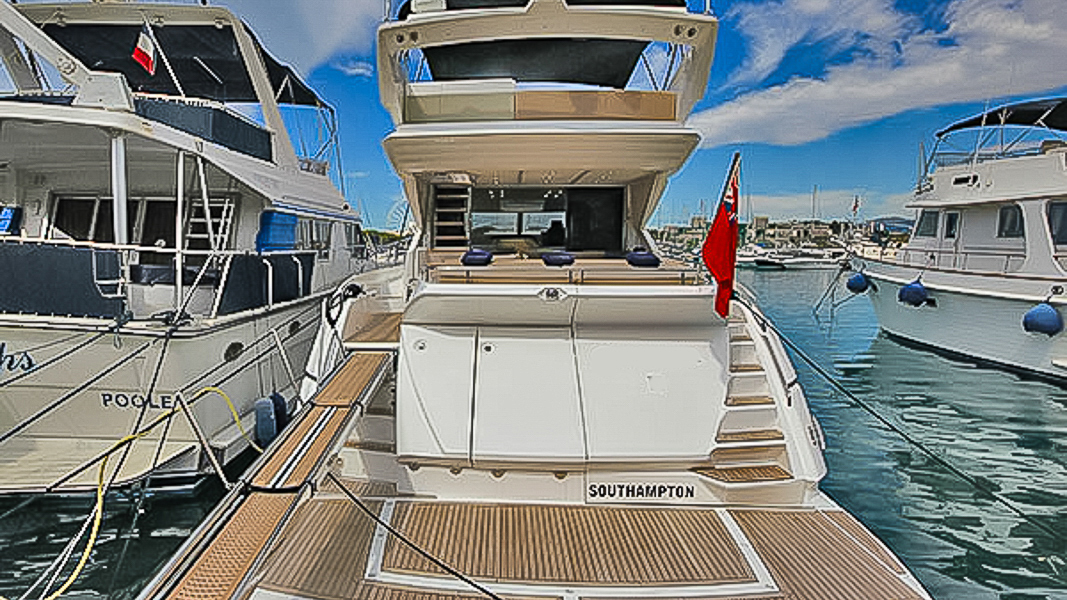 2015 Sunseeker 68 Sport Yacht for sale (photo 6)