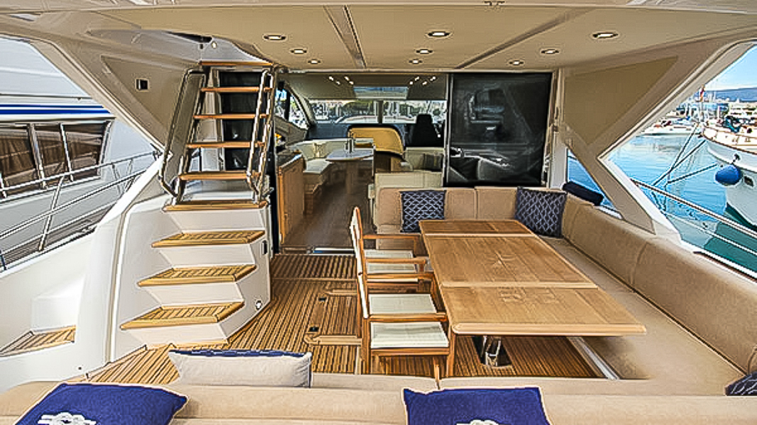 2015 Sunseeker 68 Sport Yacht for sale (photo 7)