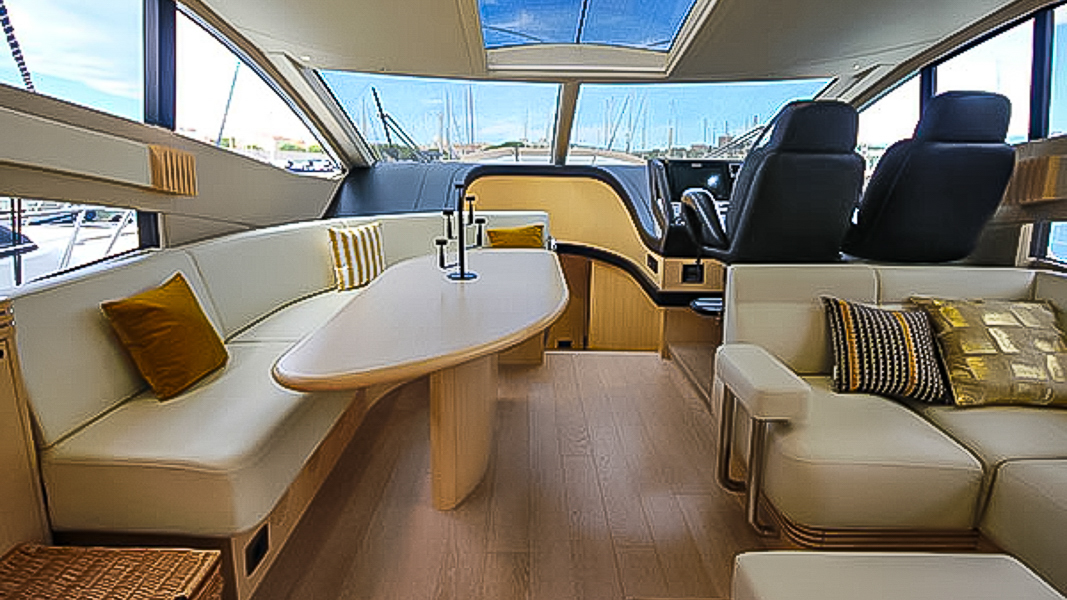 2015 Sunseeker 68 Sport Yacht for sale (photo 18)