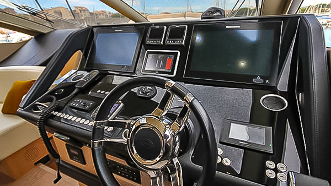 2015 Sunseeker 68 Sport Yacht for sale (photo 19)