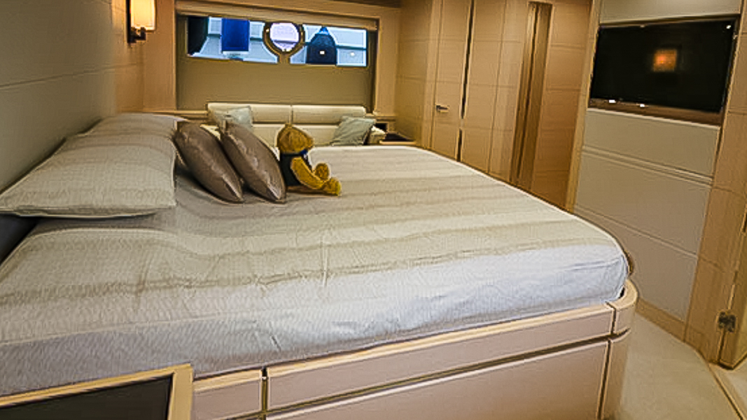 2015 Sunseeker 68 Sport Yacht for sale (photo 21)