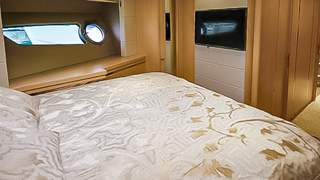 2015 Sunseeker 68 Sport Yacht for sale (photo 24)