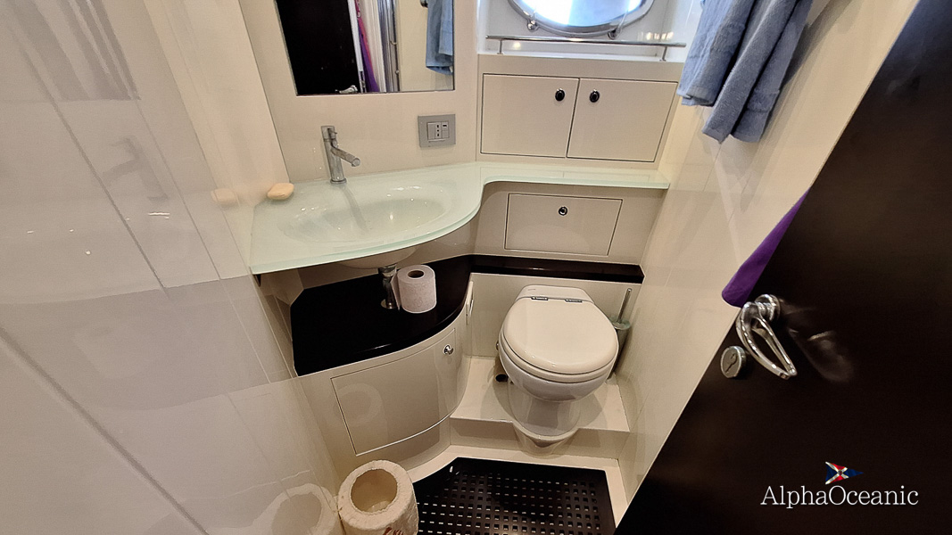 2009 Uniesse 48HT for sale (photo 32)