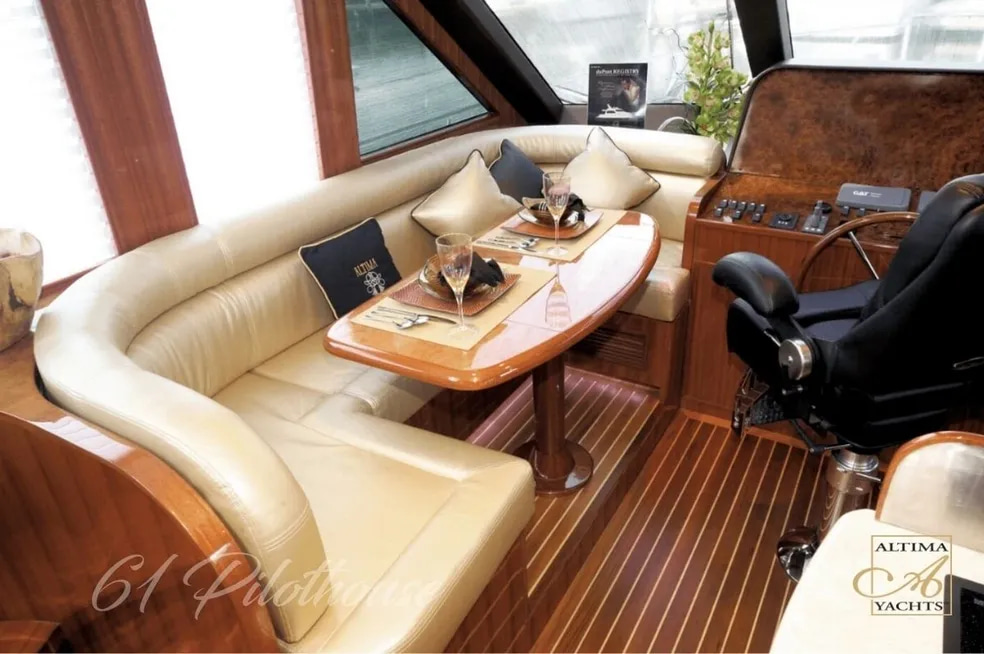 2008 Altima 56' Pilothouse in vendita (photo 14)