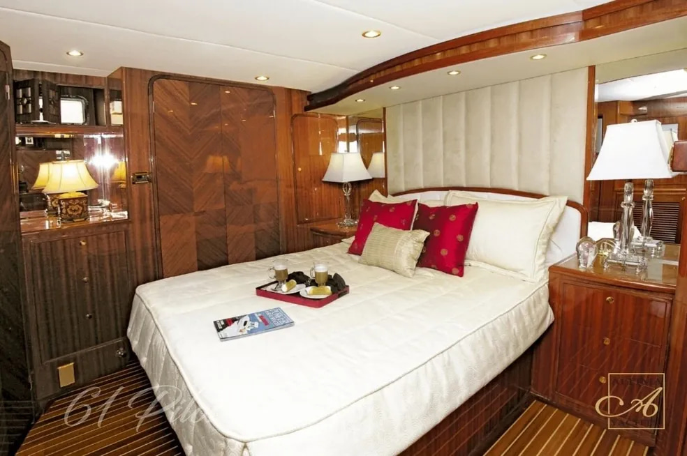 2008 Altima 56' Pilothouse in vendita (photo 16)