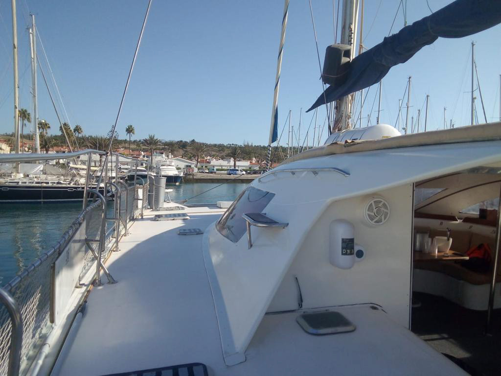 1999 Dufour Yachts NAUTITECH 475 for sale (photo 9)