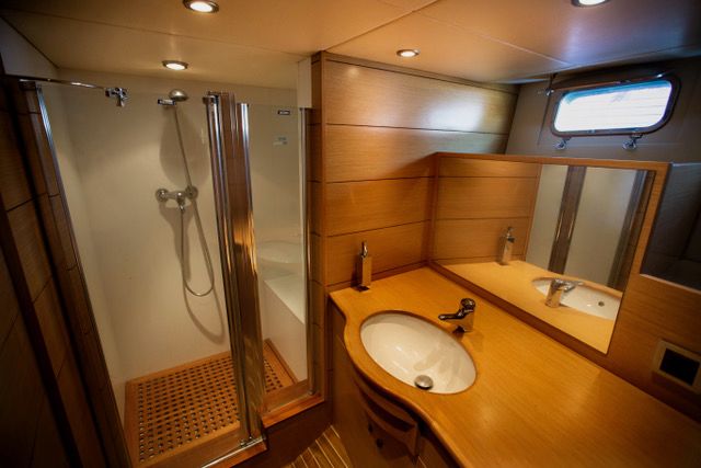 2005 EXPLORER YACHT 92 Pro 50 PAX in vendita (photo 17)
