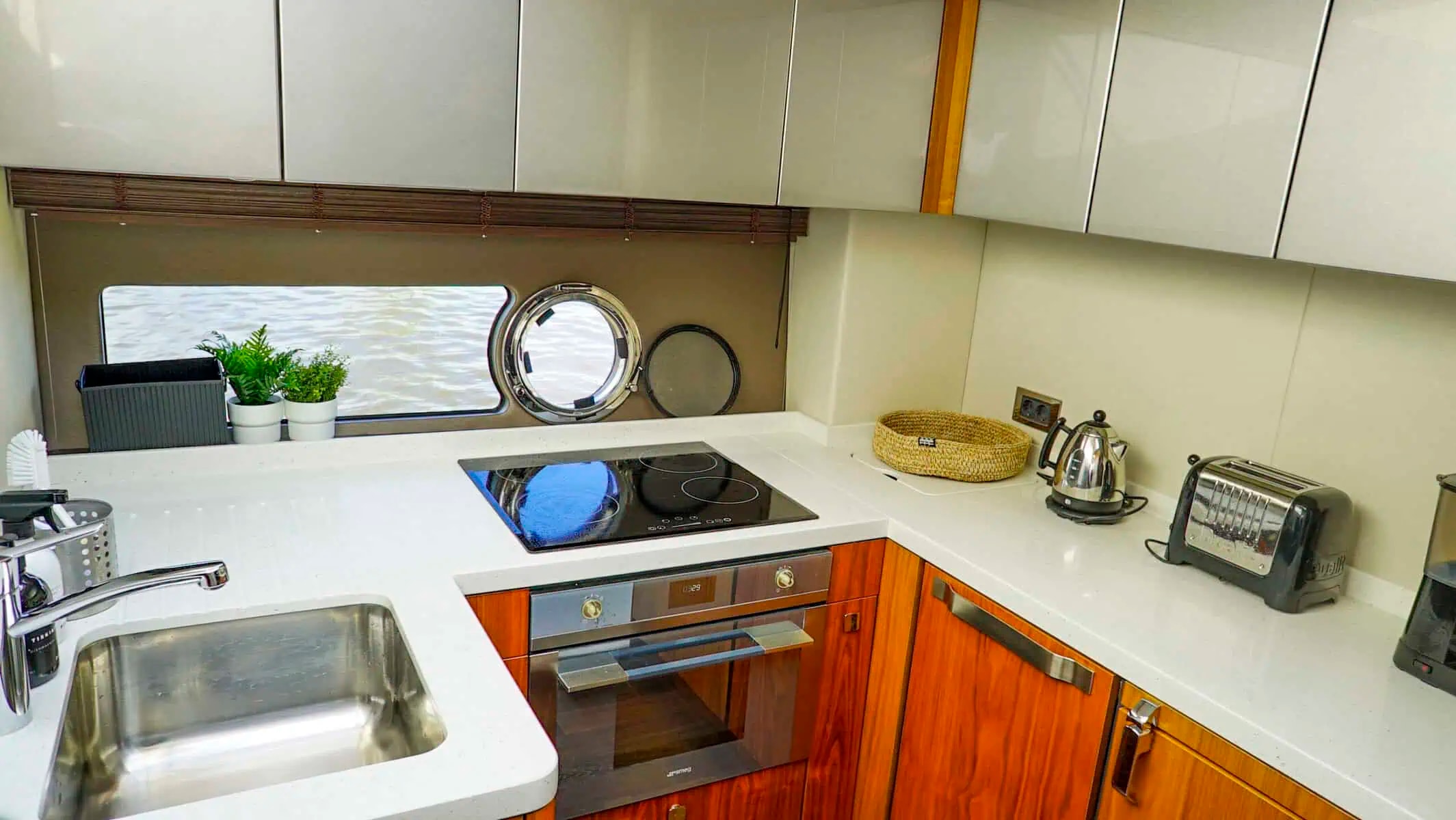2016 Sunseeker Predator 57 for sale (photo 23)