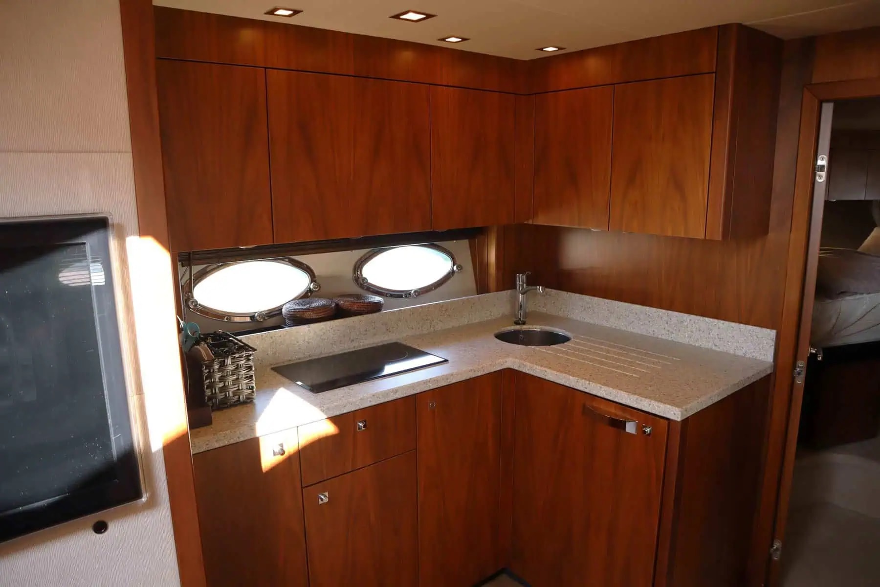 2011 Sunseeker Portofino 48 for sale (photo 21)