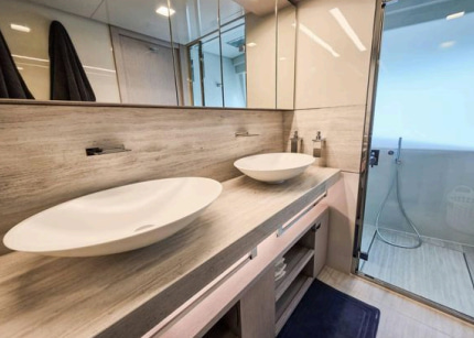 2018 Custom Line 108 zu verkaufen (photo 10)