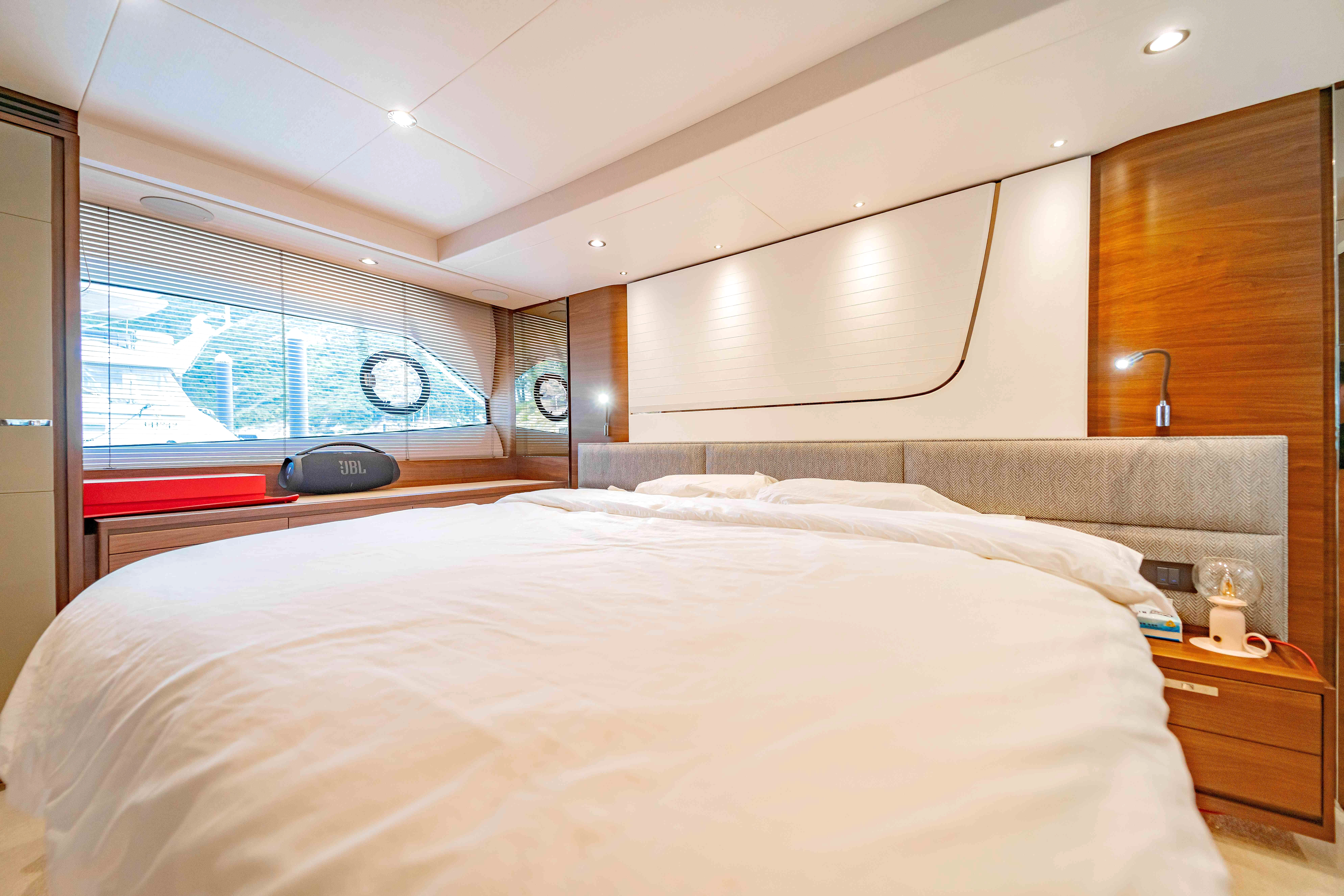 2021 Princess F70 à vendre (photo 6)