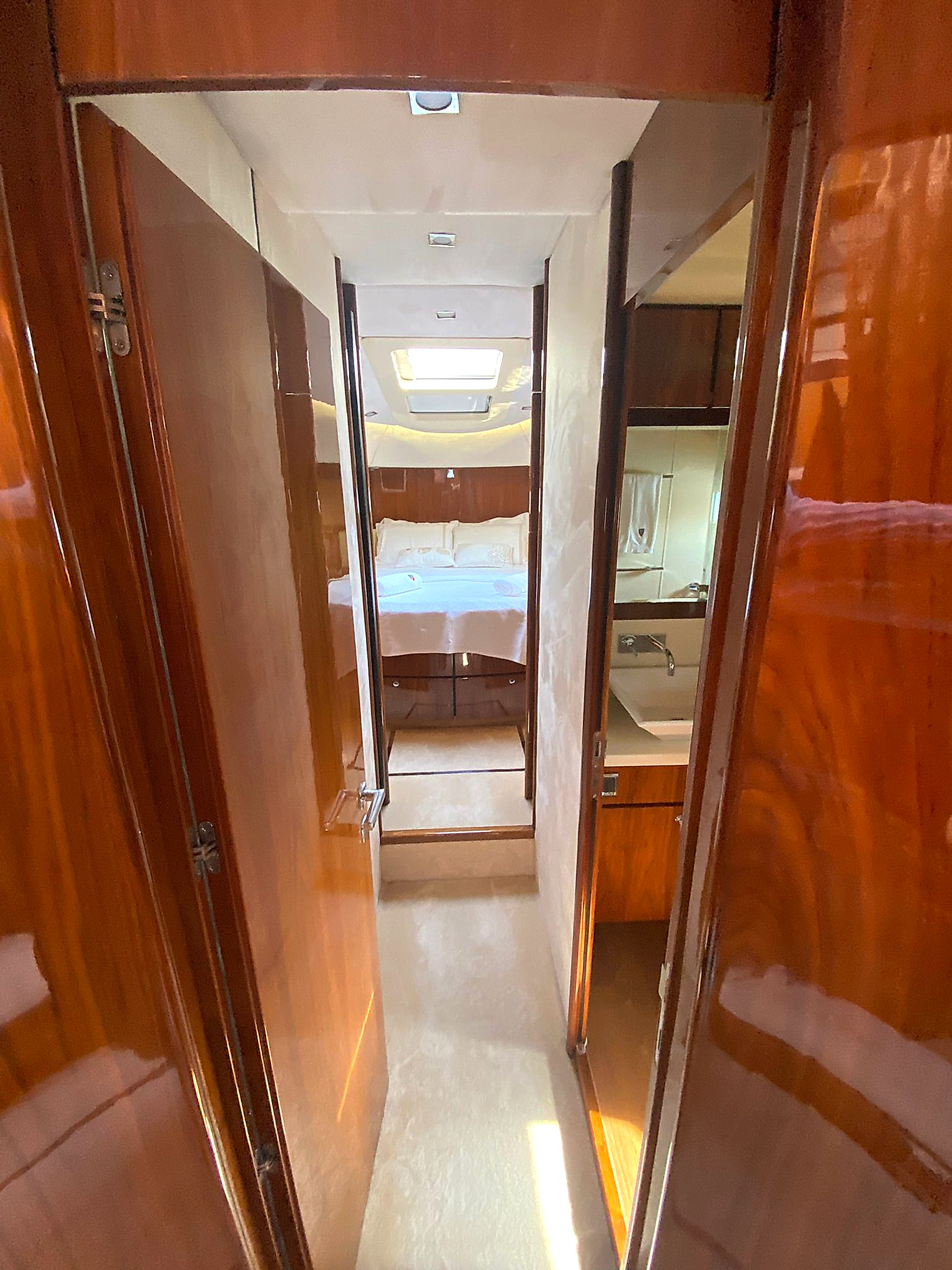2009 Fairline Squadron 78 for sale (photo 3)