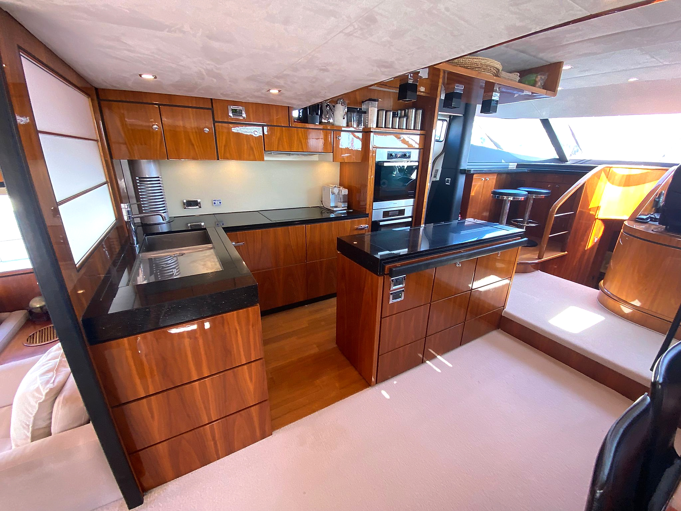2009 Fairline Squadron 78 for sale (photo 8)