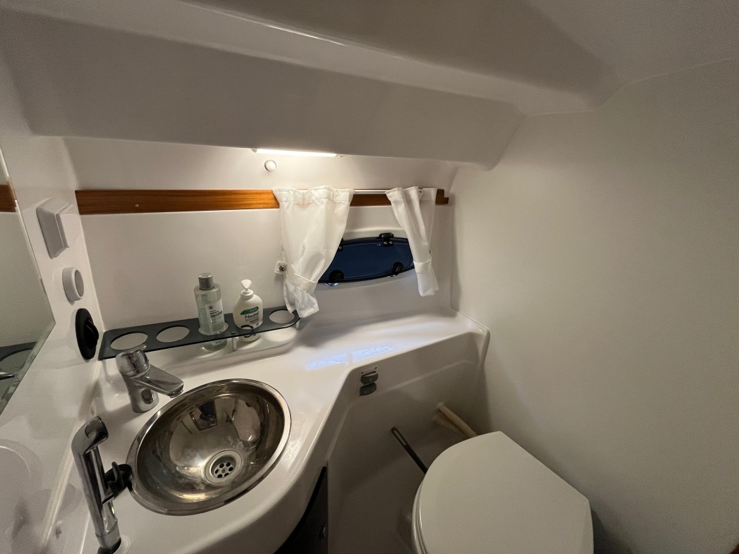 2022 Aquador 28 HT for sale (photo 18)