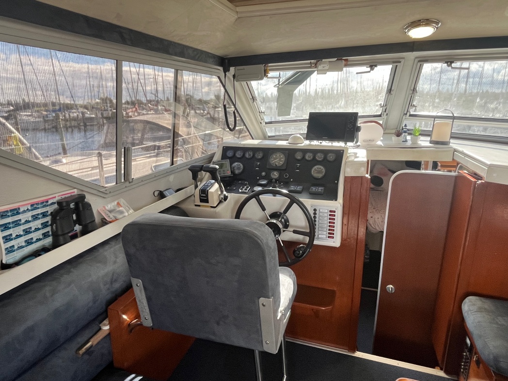 1986 Princess 30DS for sale (photo 2)