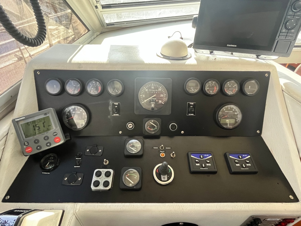 1986 Princess 30DS for sale (photo 18)