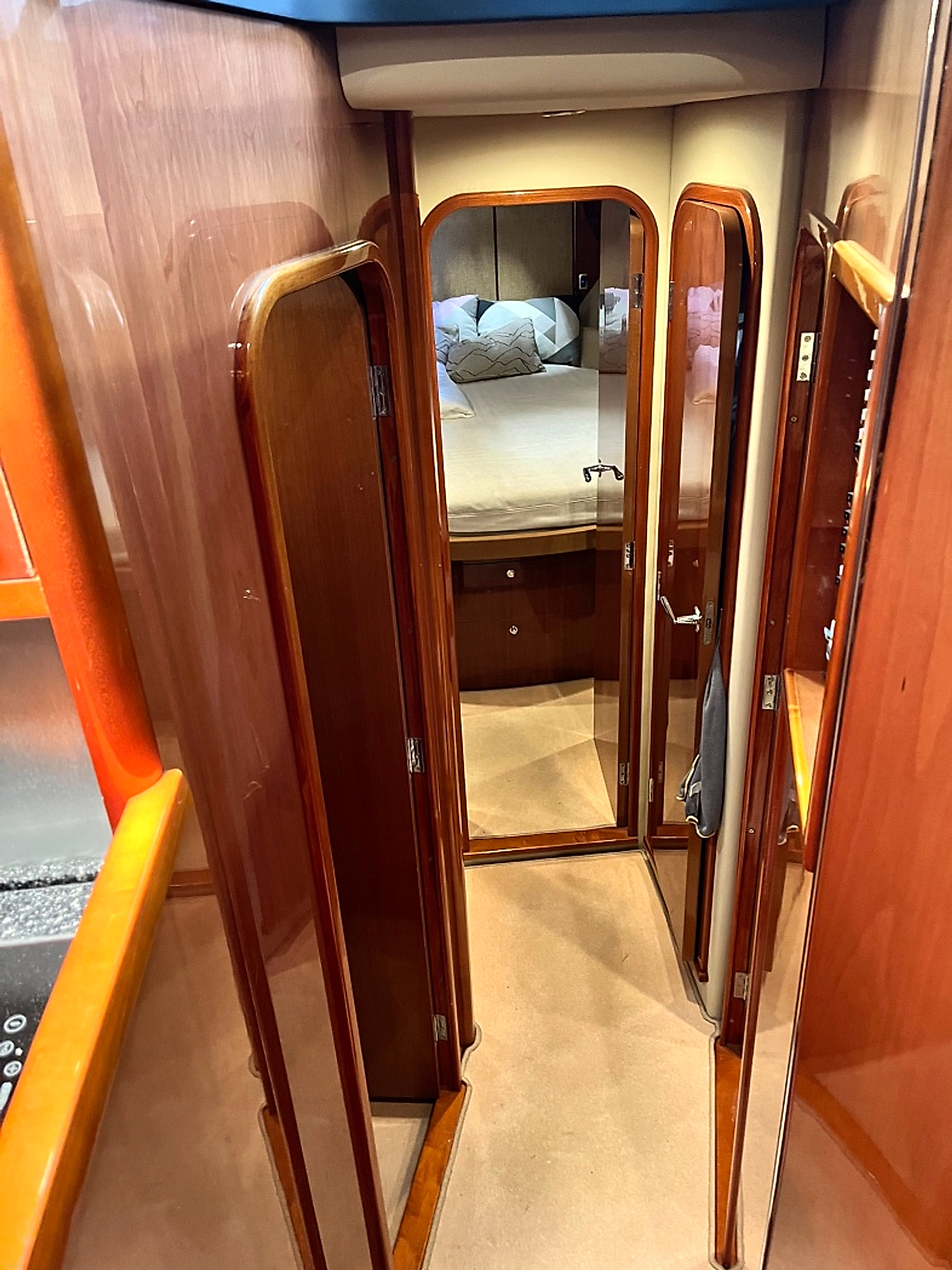 2007 Princess P45 Flybridge Mkii for sale (photo 17)