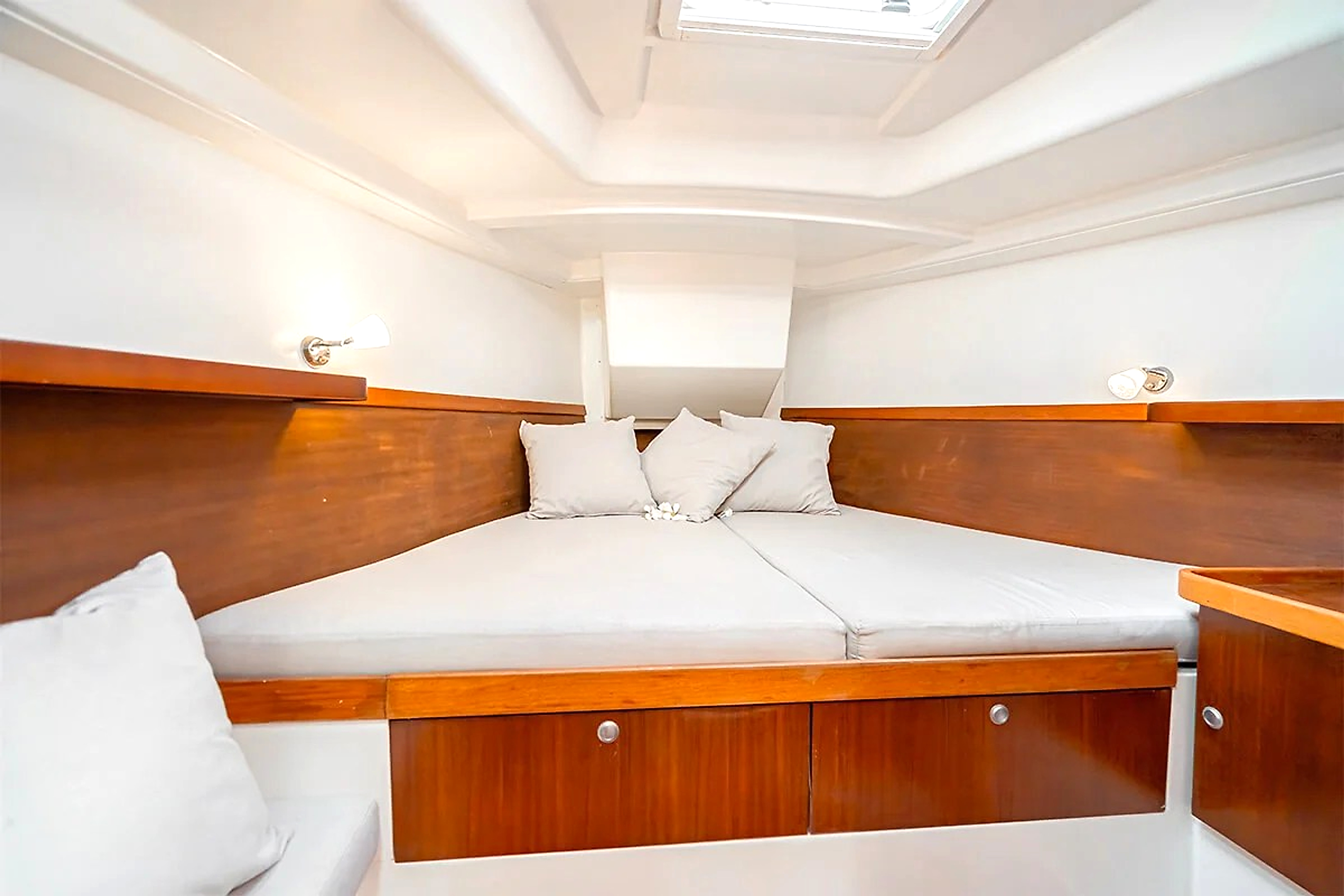 2011 Hanse 400 "le Figuier" for sale (photo 16)