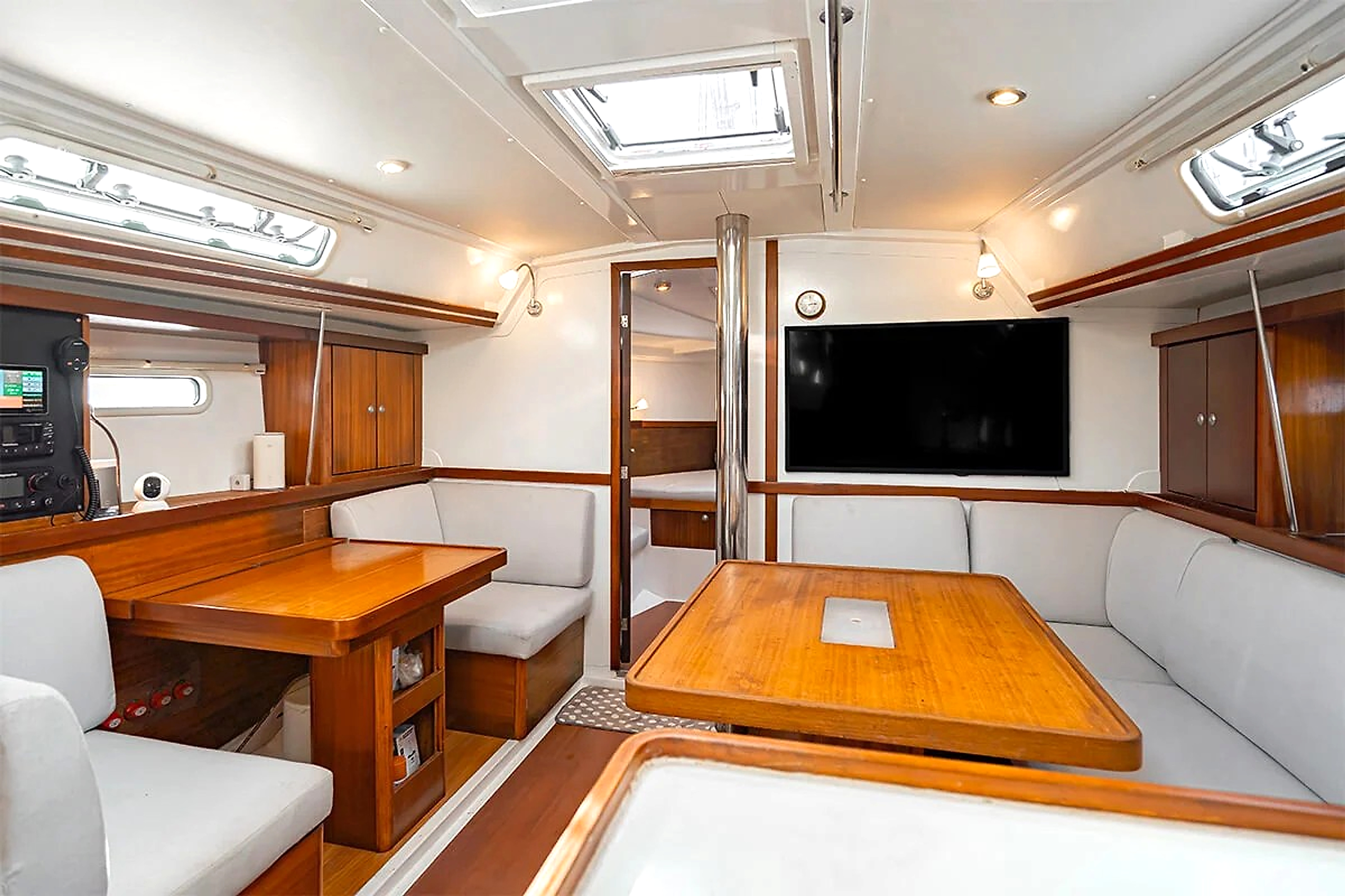 2011 Hanse 400 "le Figuier" for sale (photo 21)