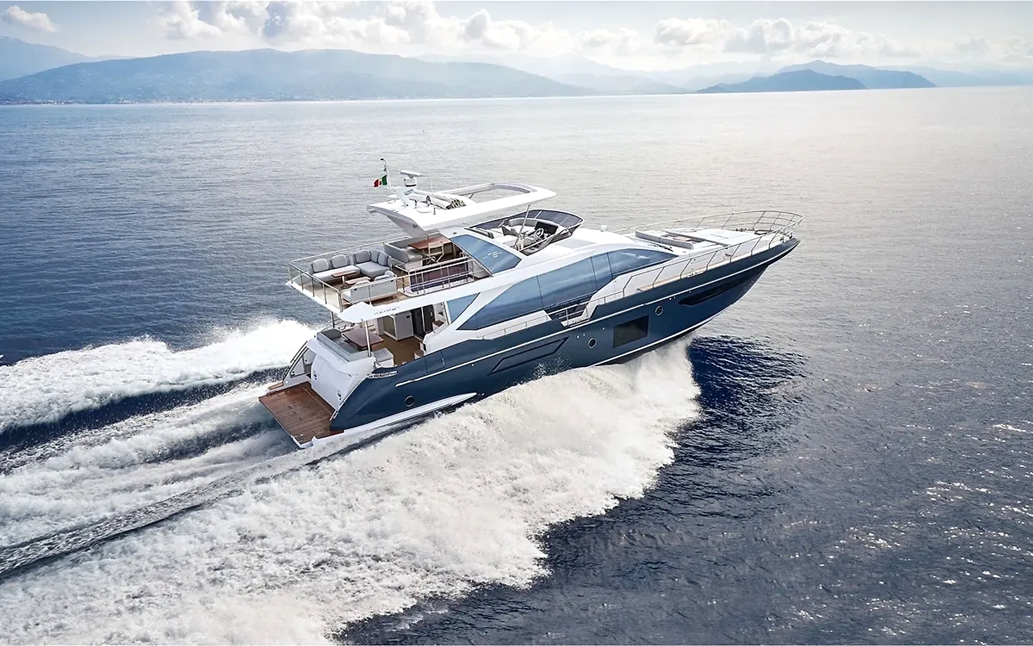 2020 Azimut 72 Flybridge te huur (photo 3)