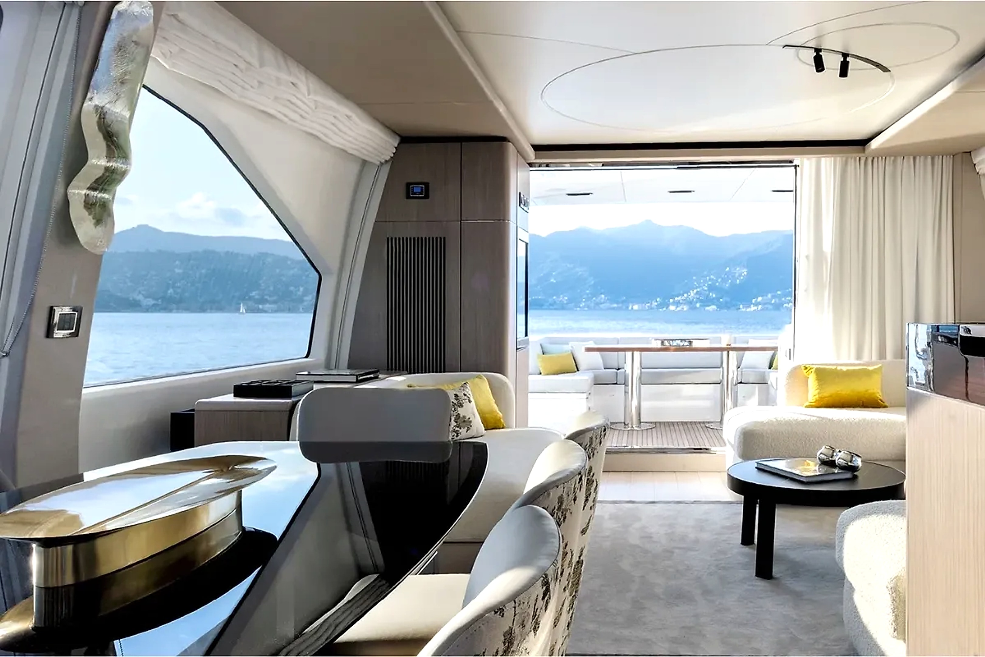 2020 Azimut 72 Flybridge te huur (photo 4)