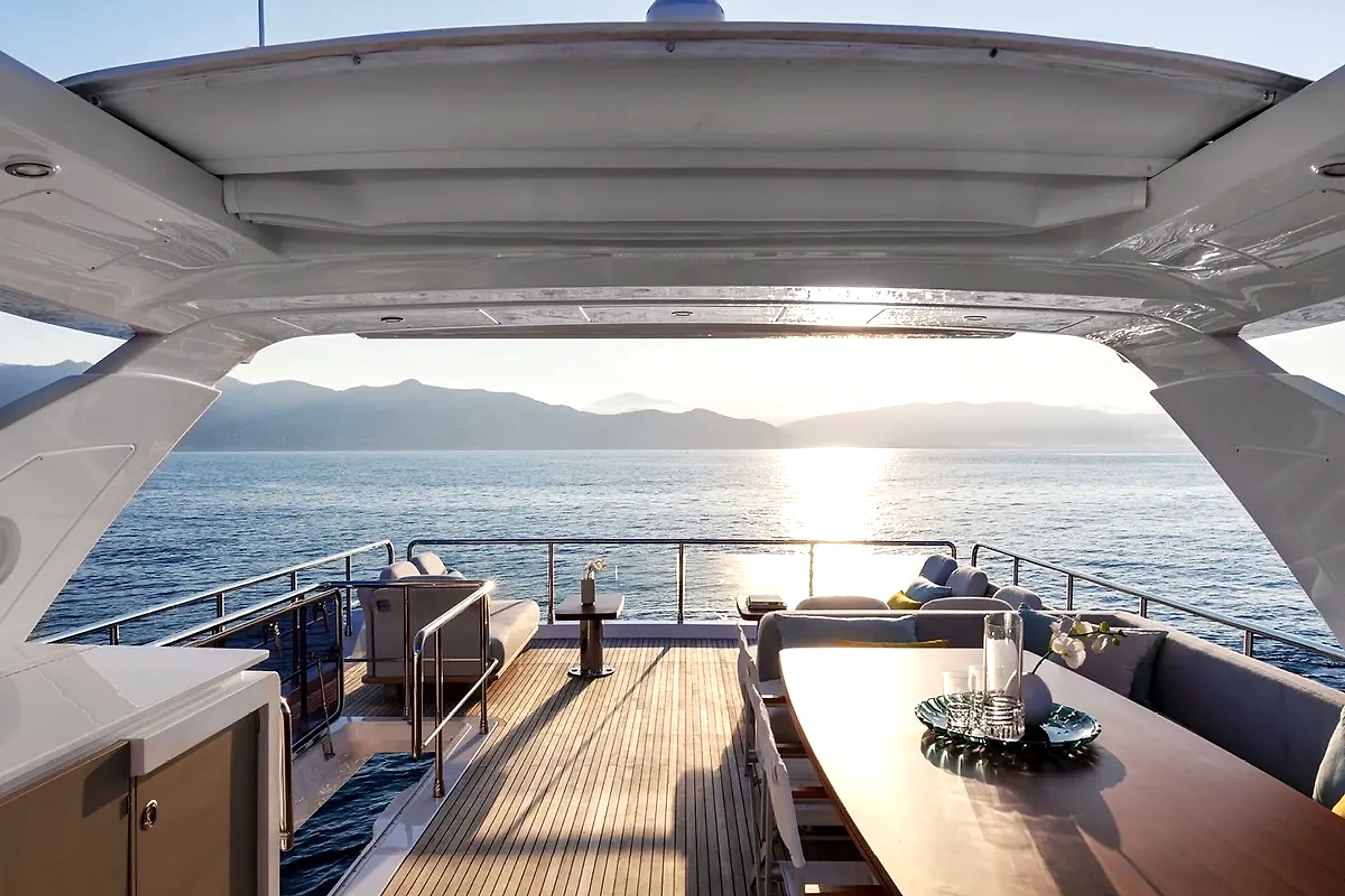 2020 Azimut 72 Flybridge te huur (photo 7)