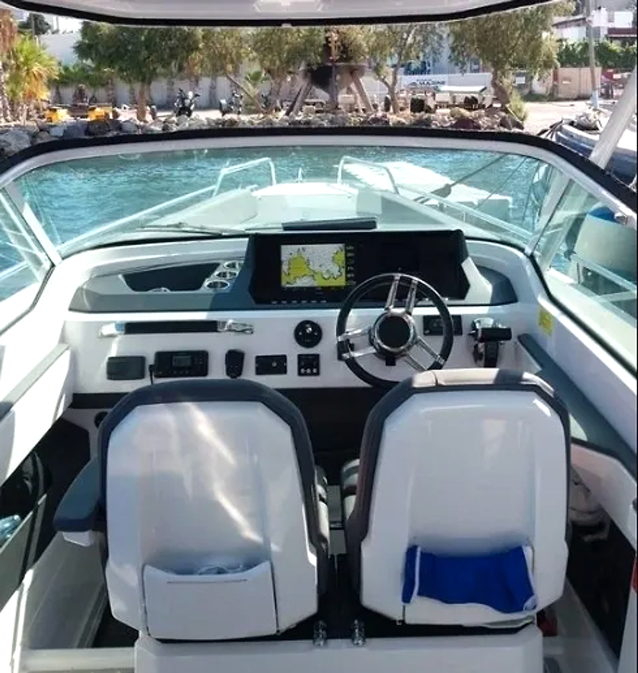 2019 Axopar 28 T-top zu verkaufen (photo 9)