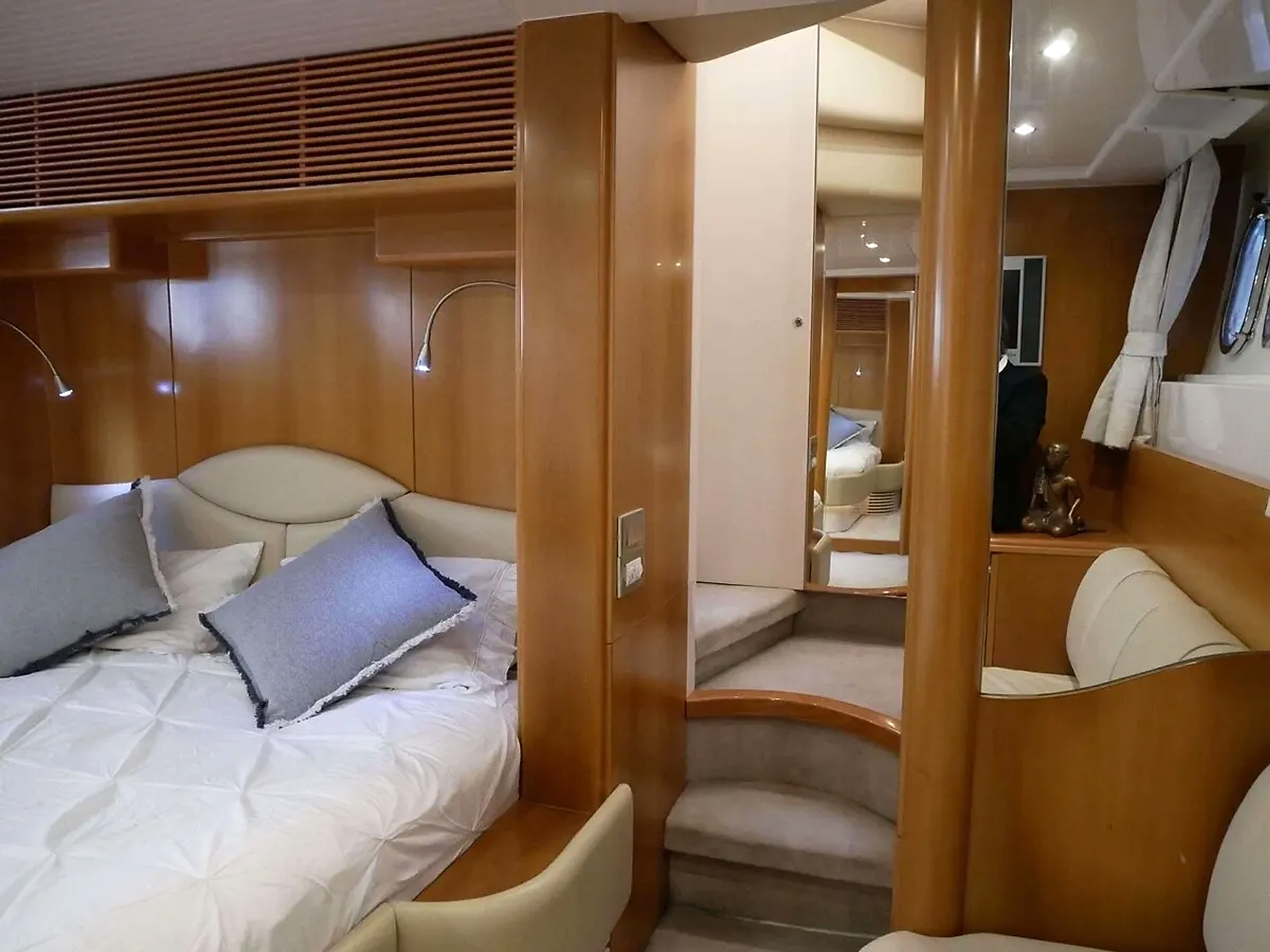2004 Ladenstein 72 for sale (photo 9)