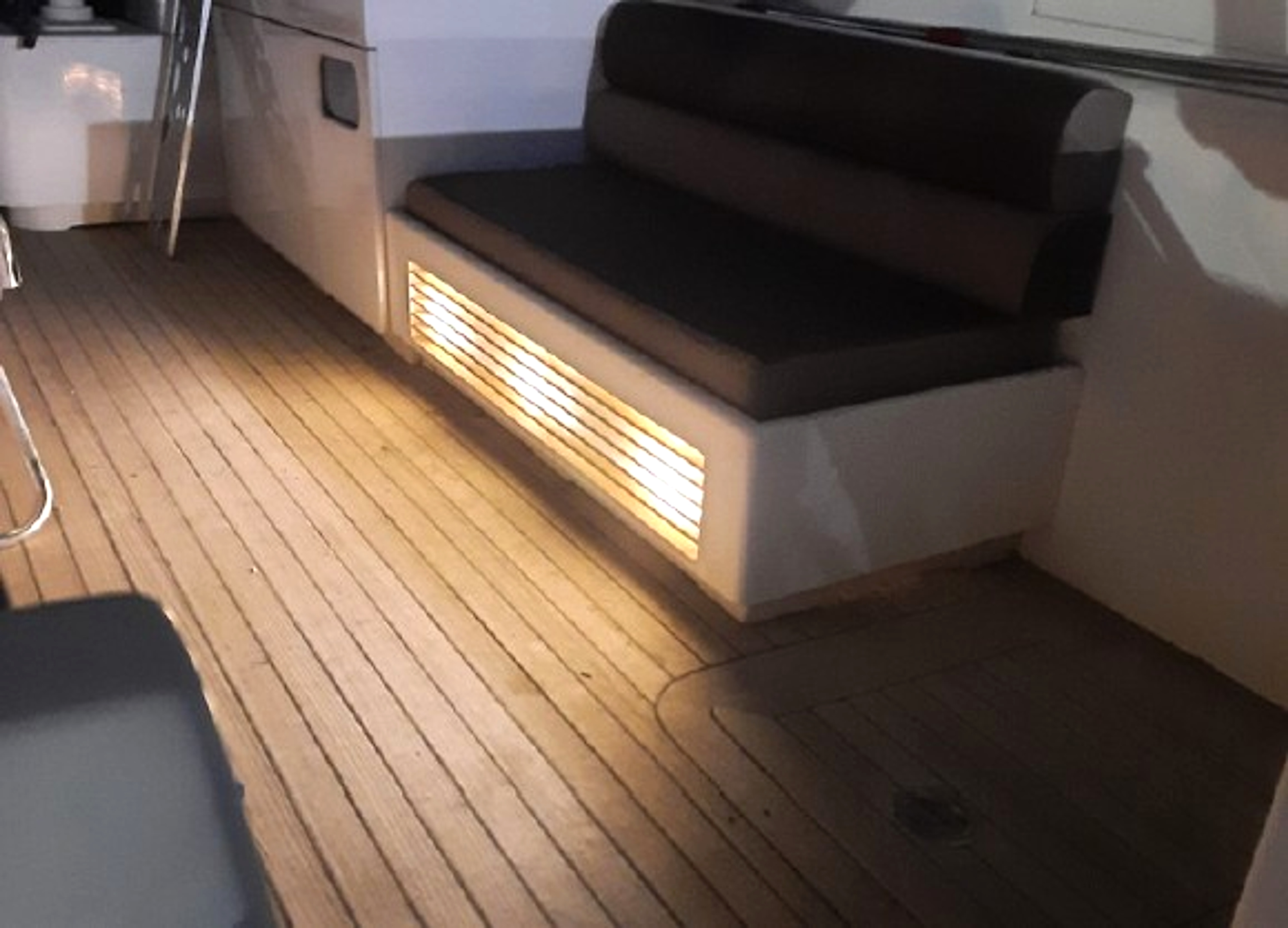 2002 Leopard 23 Sport te huur (photo 10)