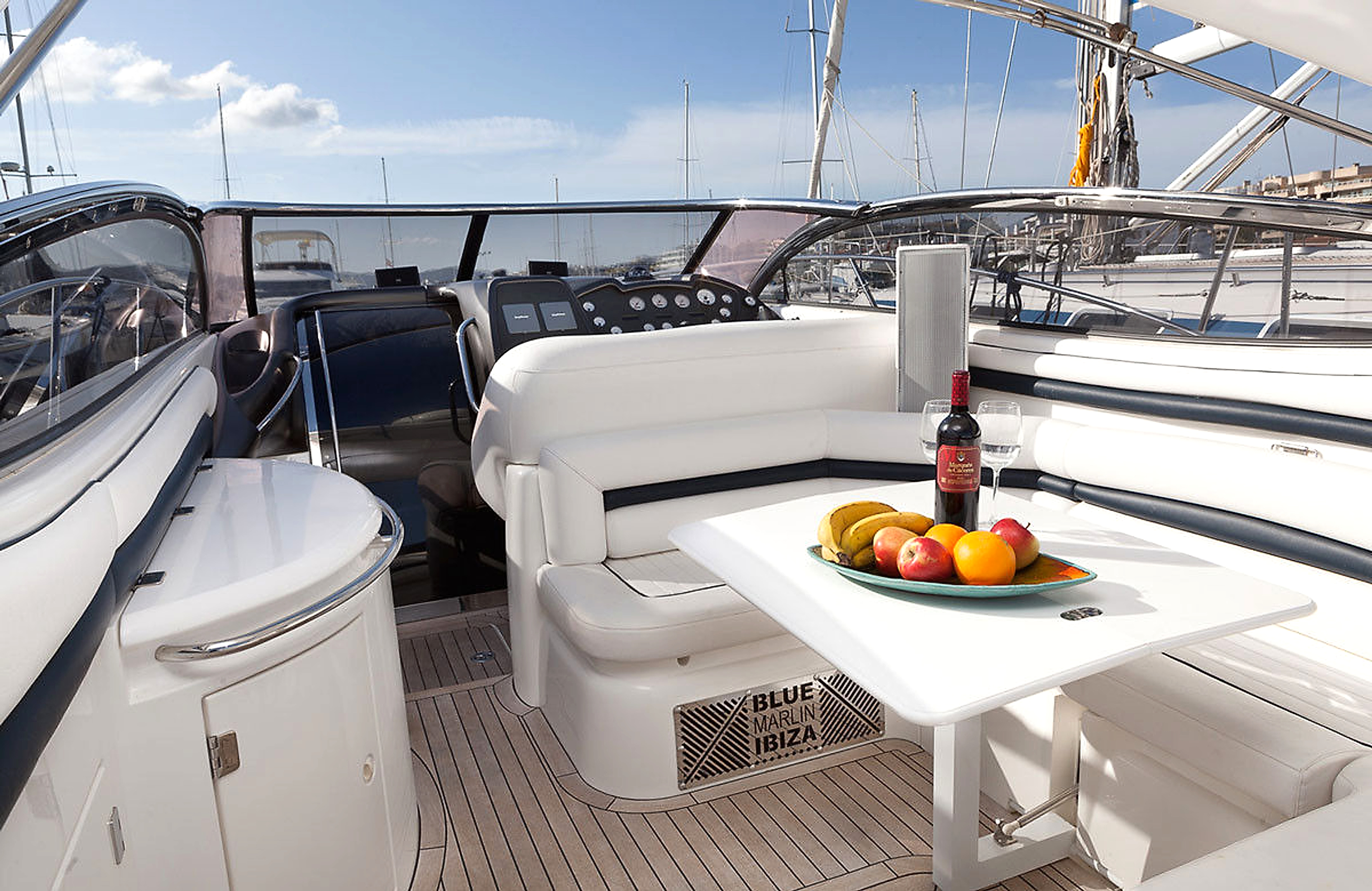2026 Sunseeker Superhawk 48 en alquiler (photo 4)
