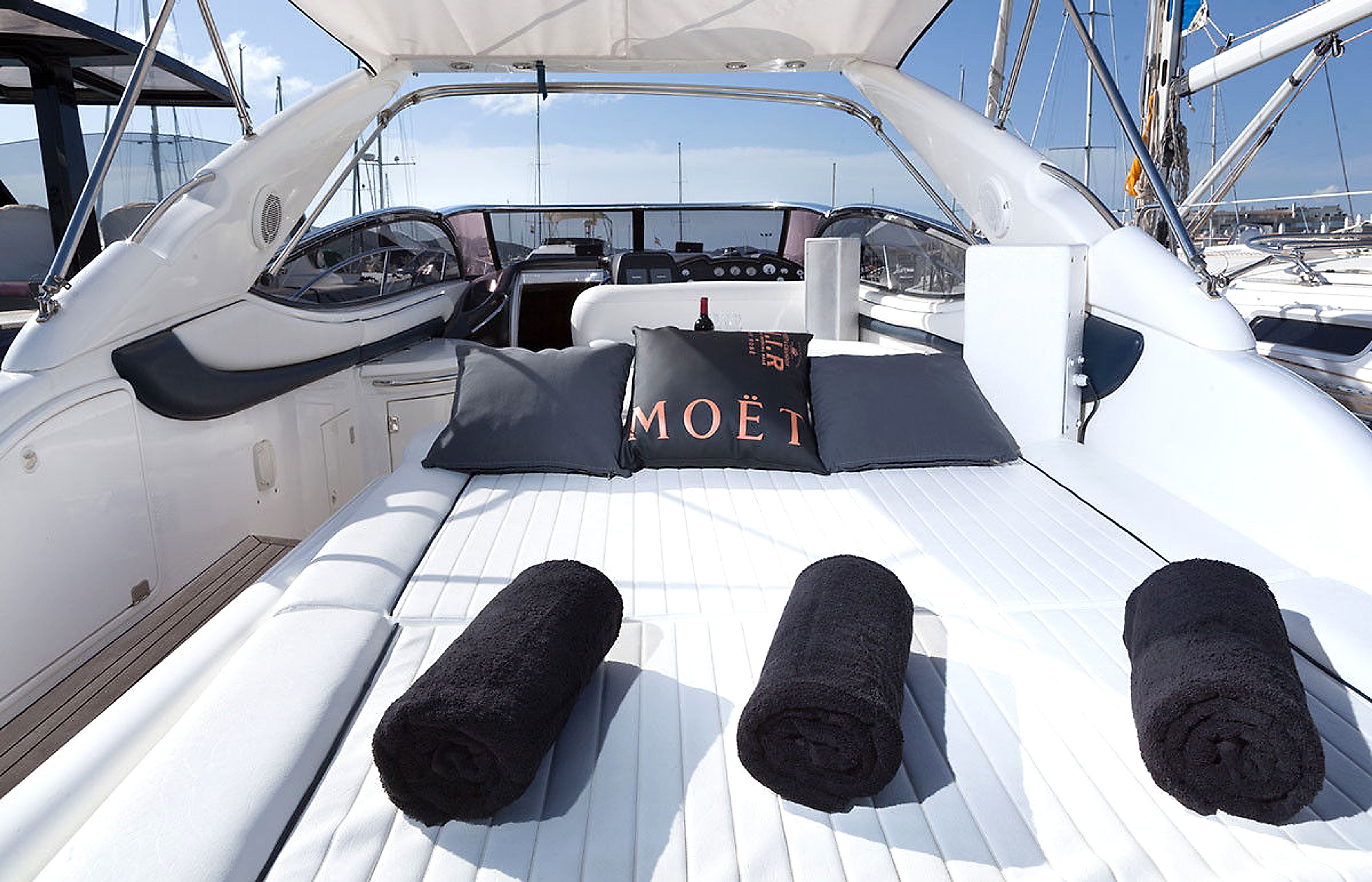 2026 Sunseeker Superhawk 48 en alquiler (photo 5)