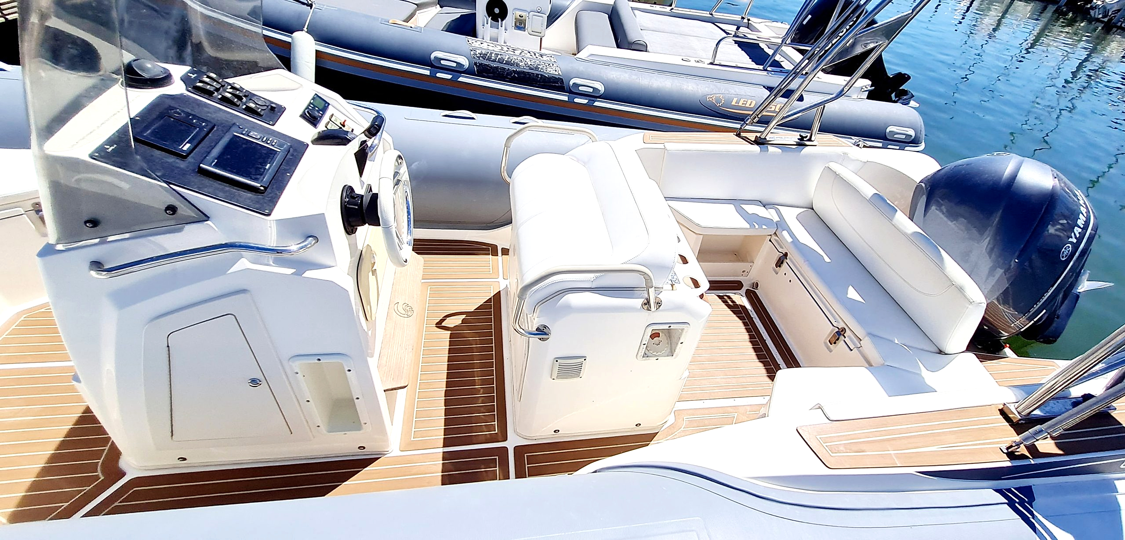 2026 Capelli Tempest 775 Luxe à louer (photo 5)