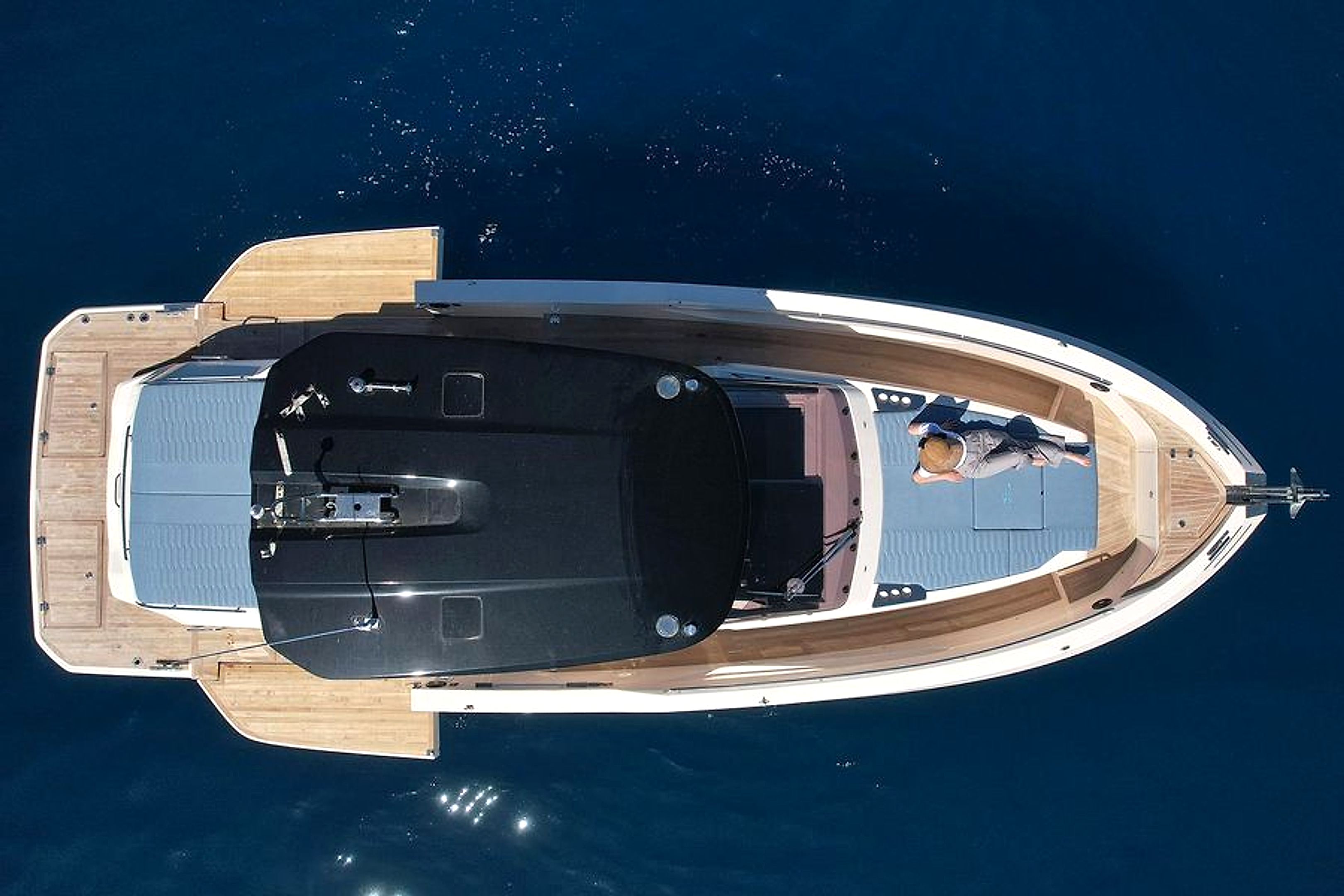 2026 Cayman 380 Wa zu chartern (photo 6)