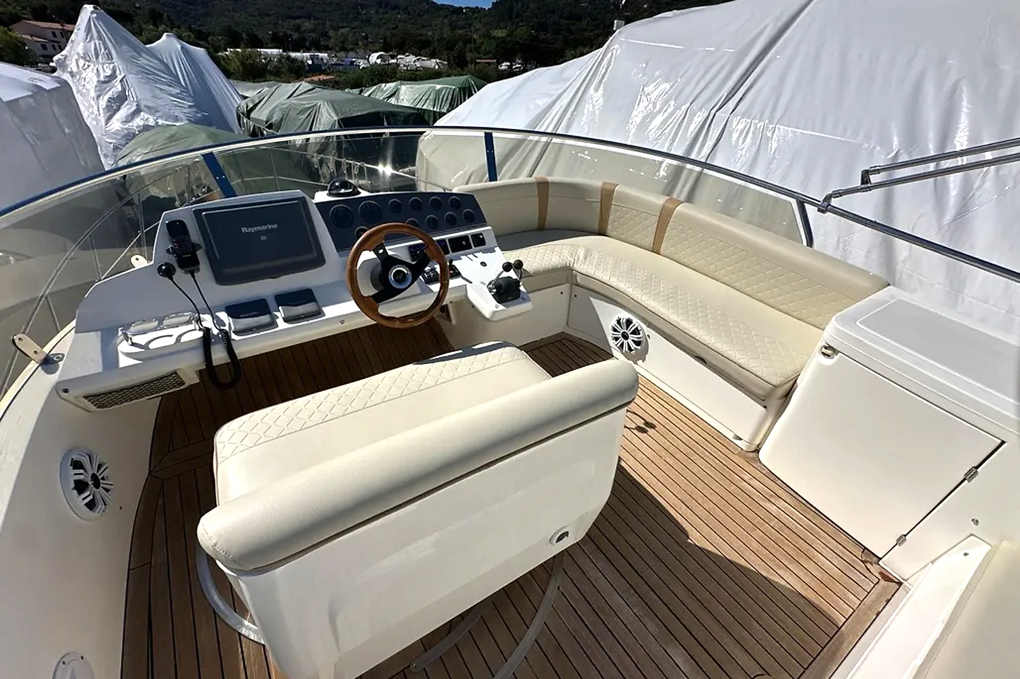 2026 Sealine F-42/5 zu chartern (photo 9)