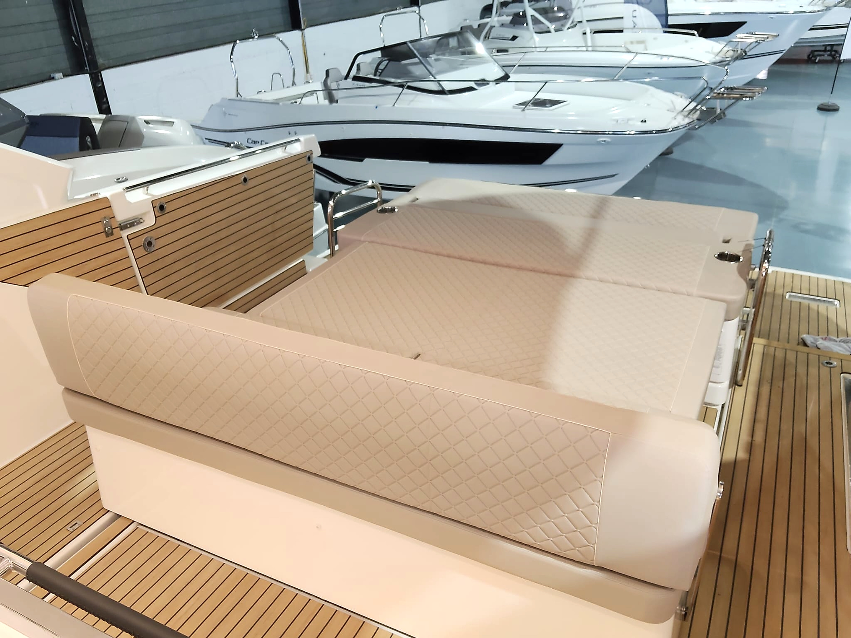 2026 Jeanneau Db 37 a noleggio (photo 7)