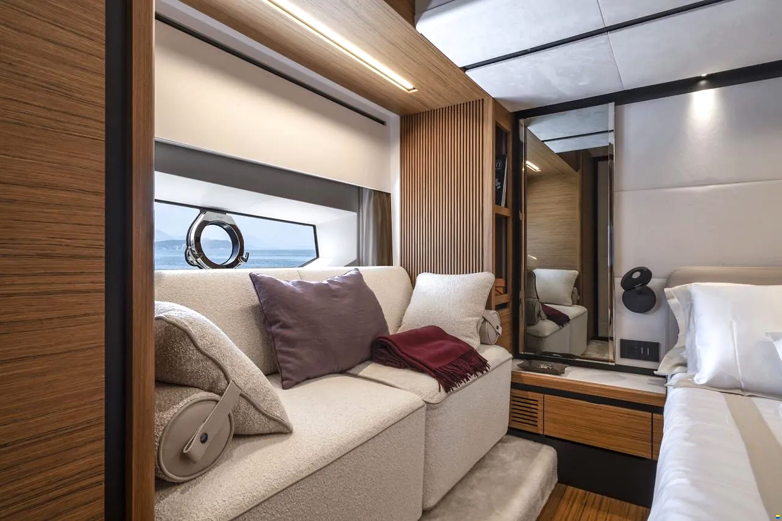 2026 Solaris 60 te huur (photo 5)