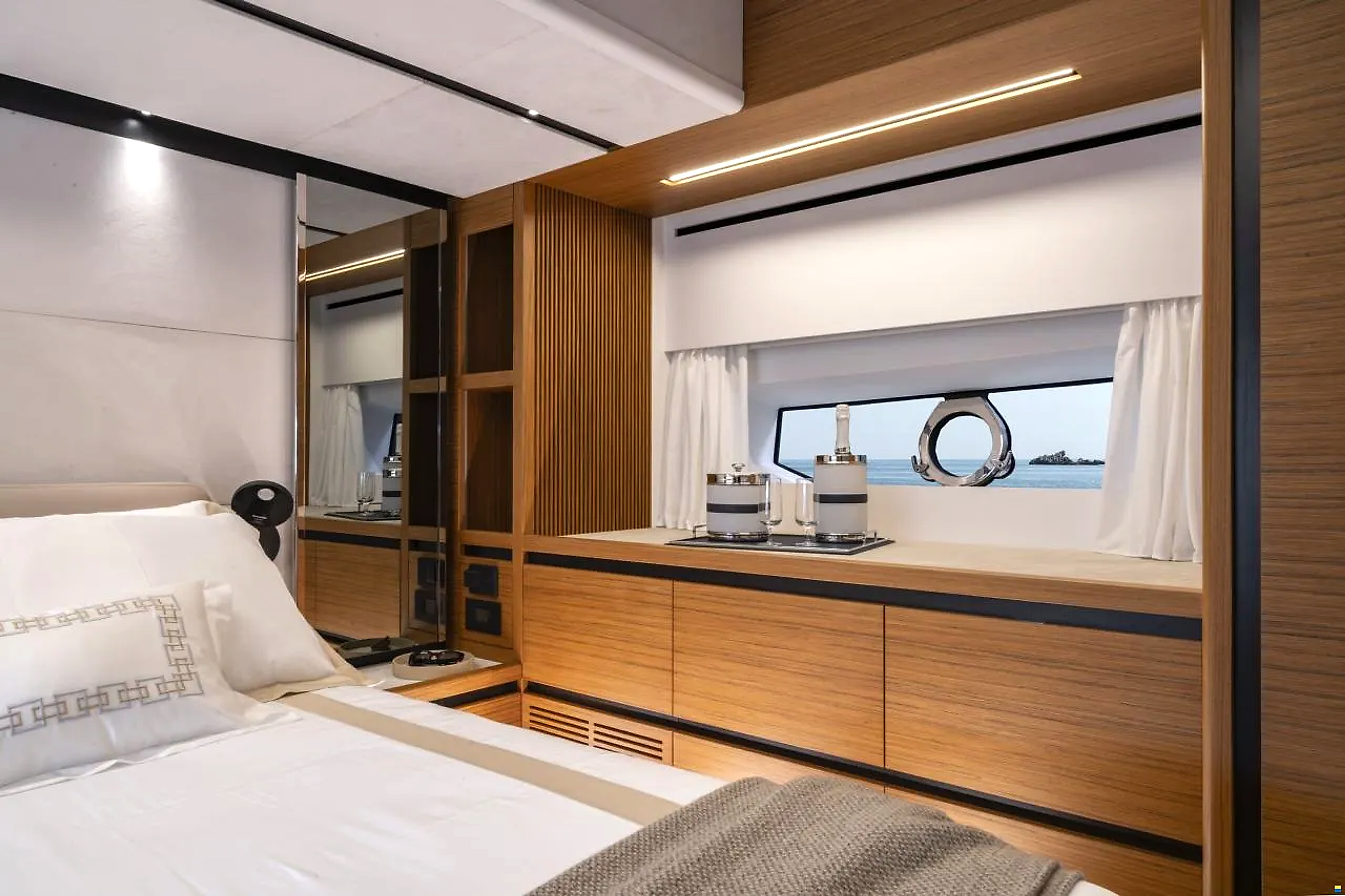 2026 Solaris 60 te huur (photo 6)
