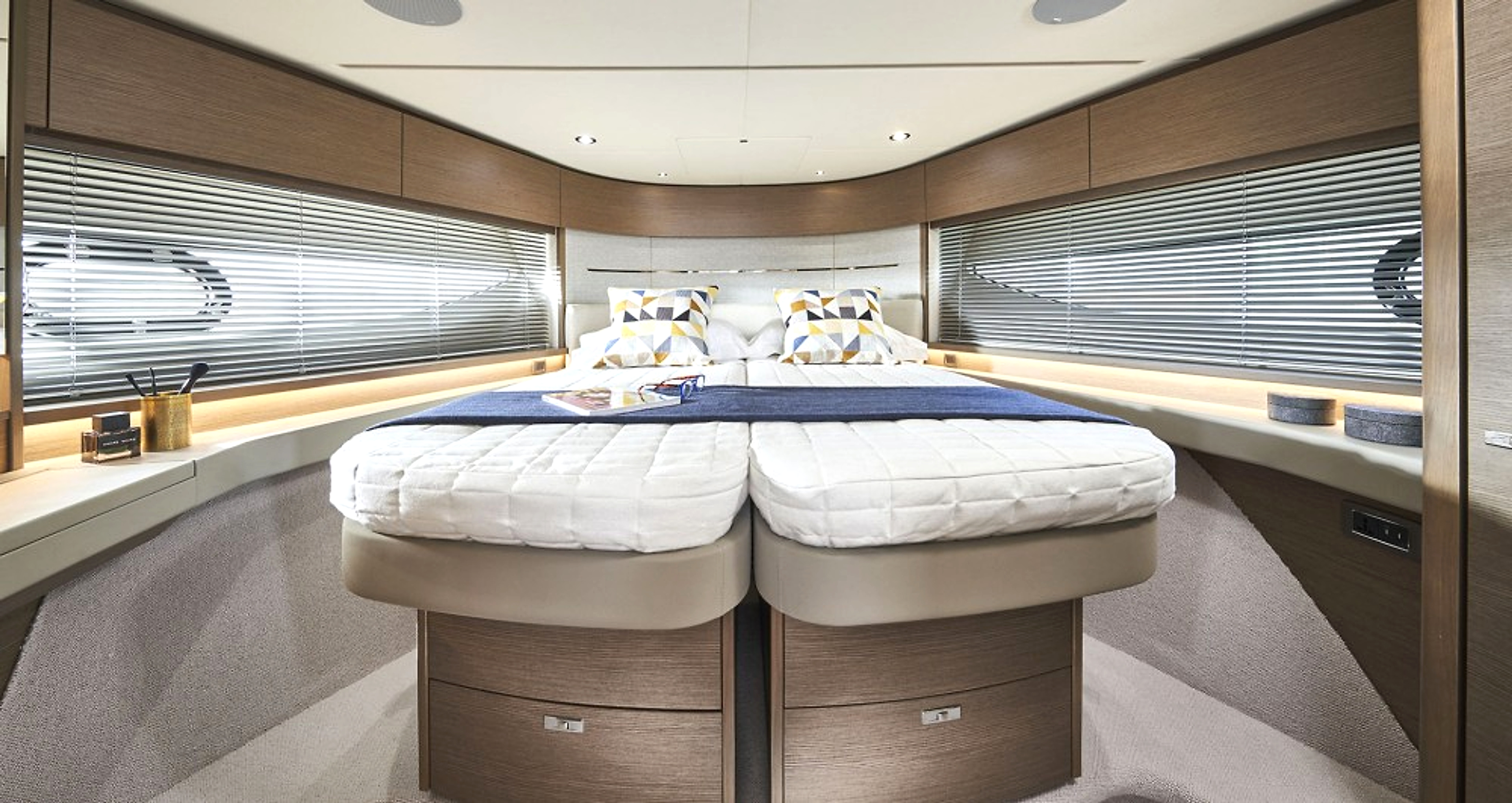 2026 Princess V 55 a noleggio (photo 6)