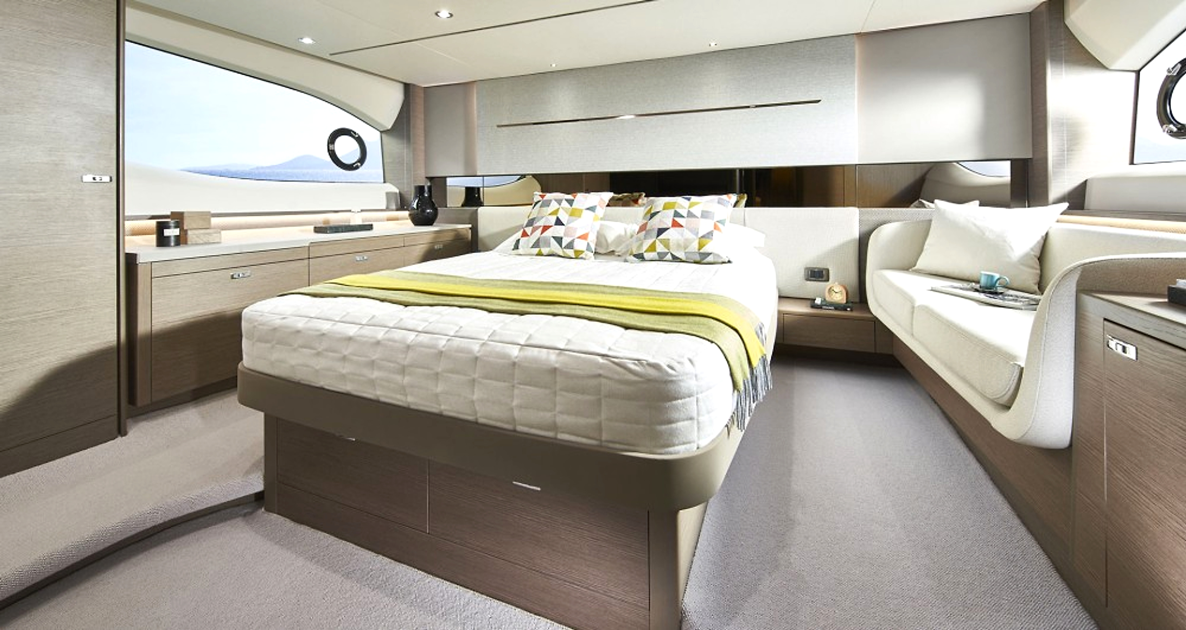 2026 Princess V 55 a noleggio (photo 8)