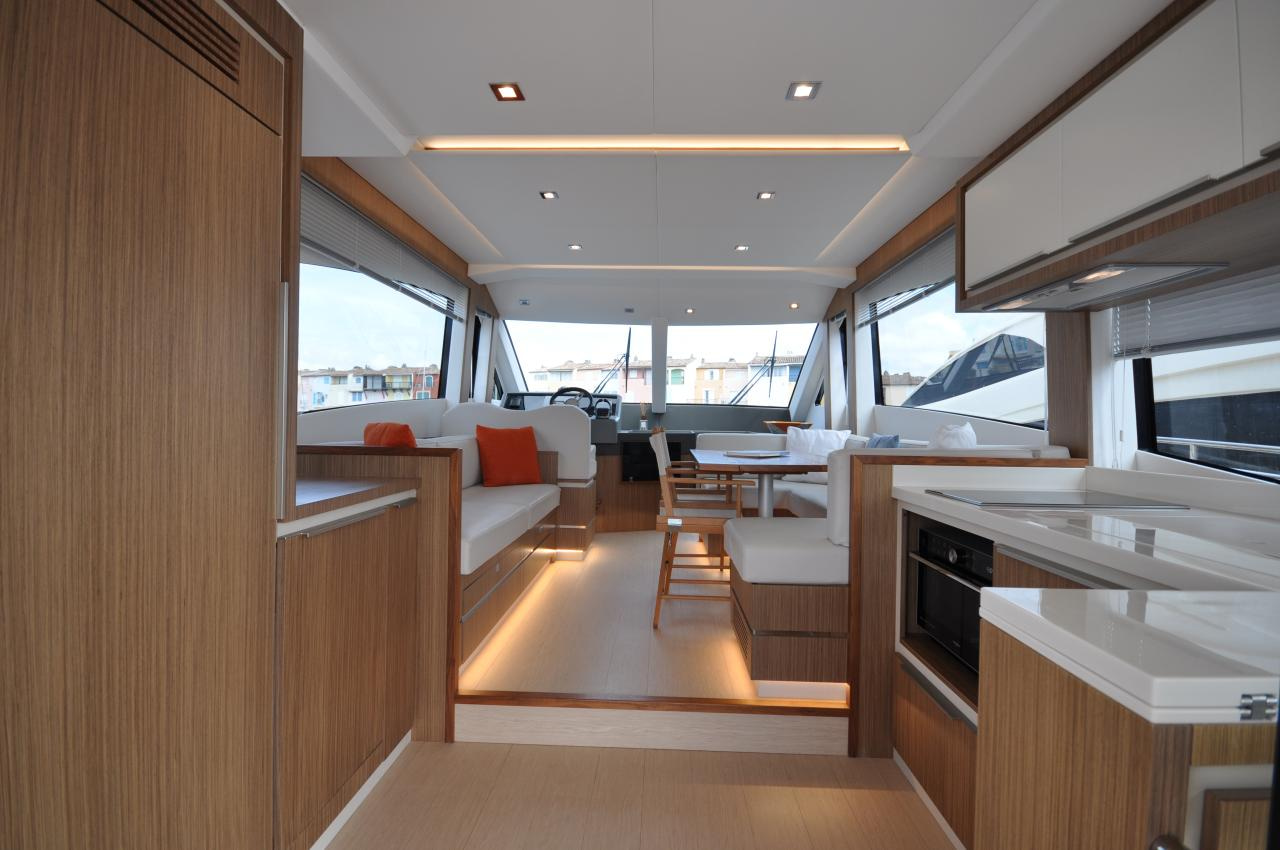 2026 Cayman 52 Flybridge zu chartern (photo 3)