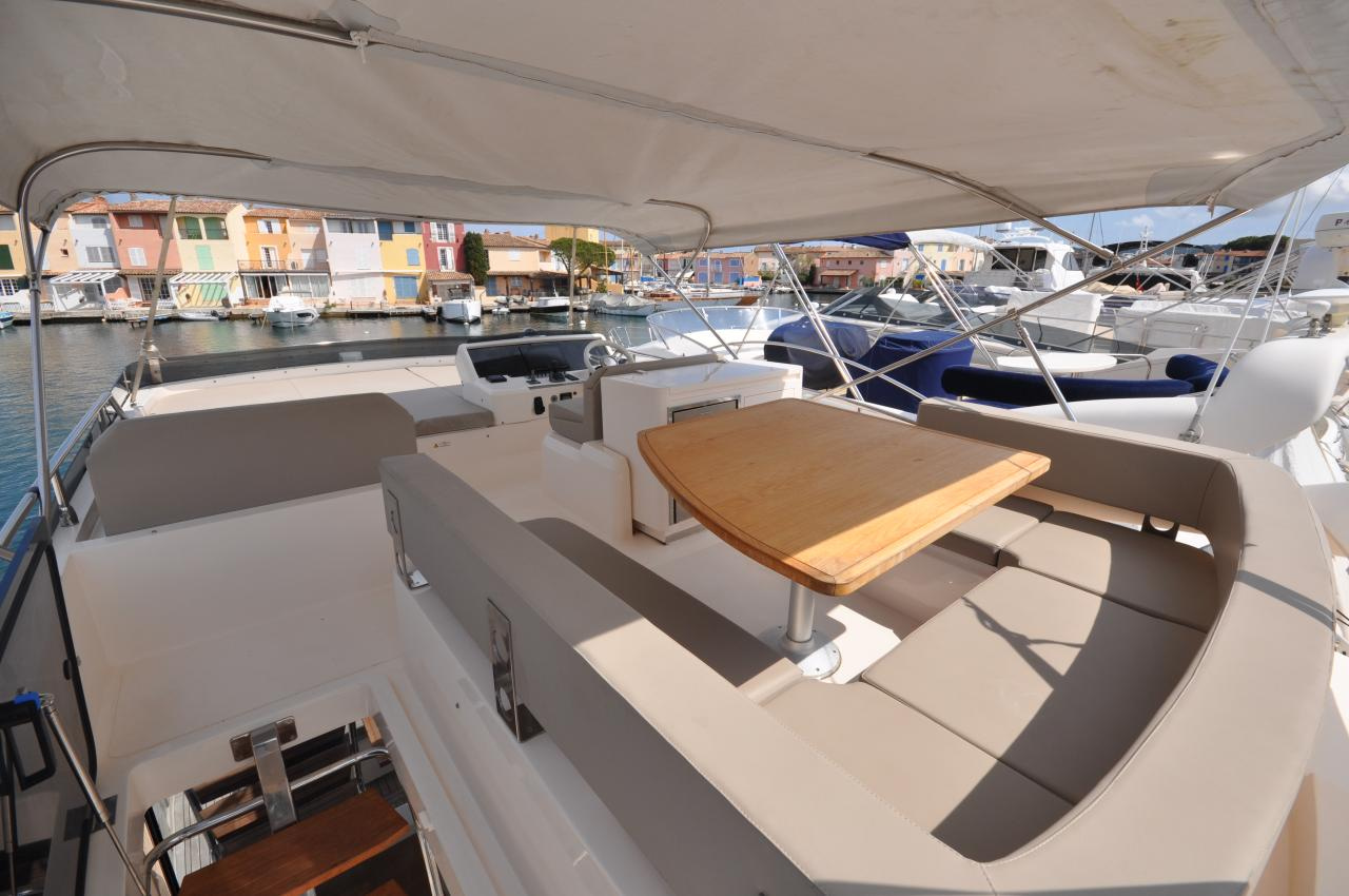 2026 Cayman 52 Flybridge zu chartern (photo 7)