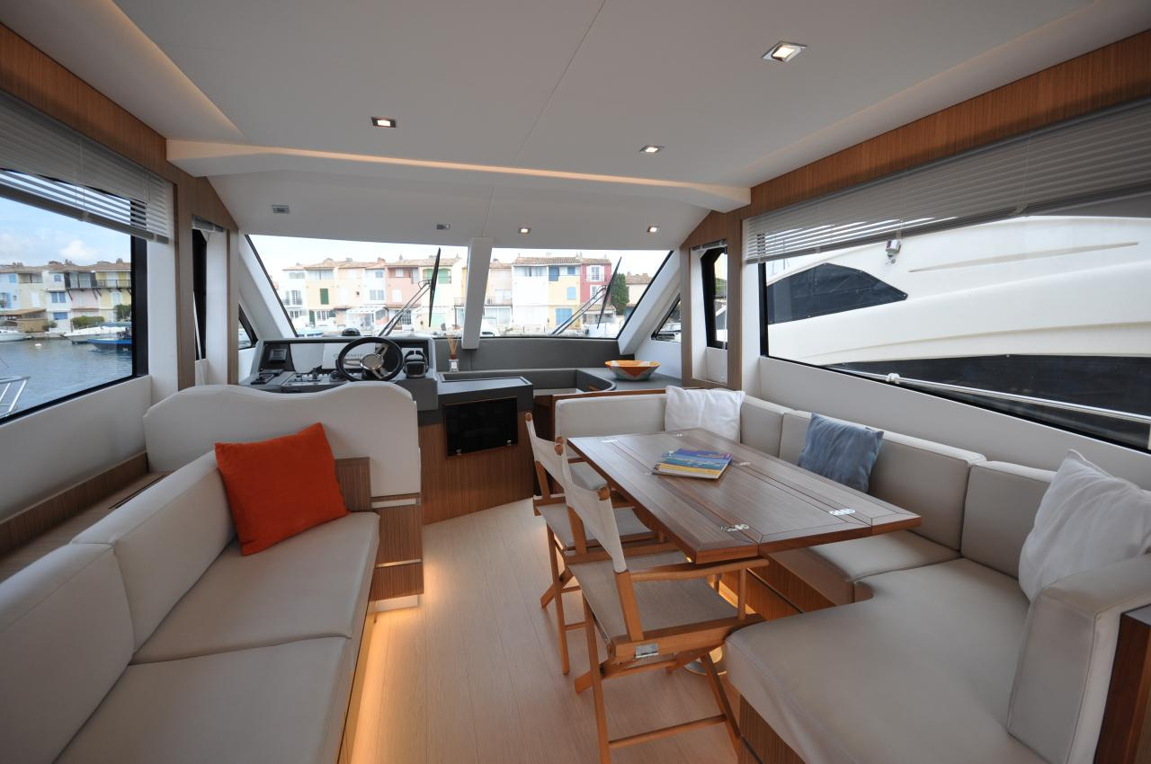 2026 Cayman 52 Flybridge zu chartern (photo 9)