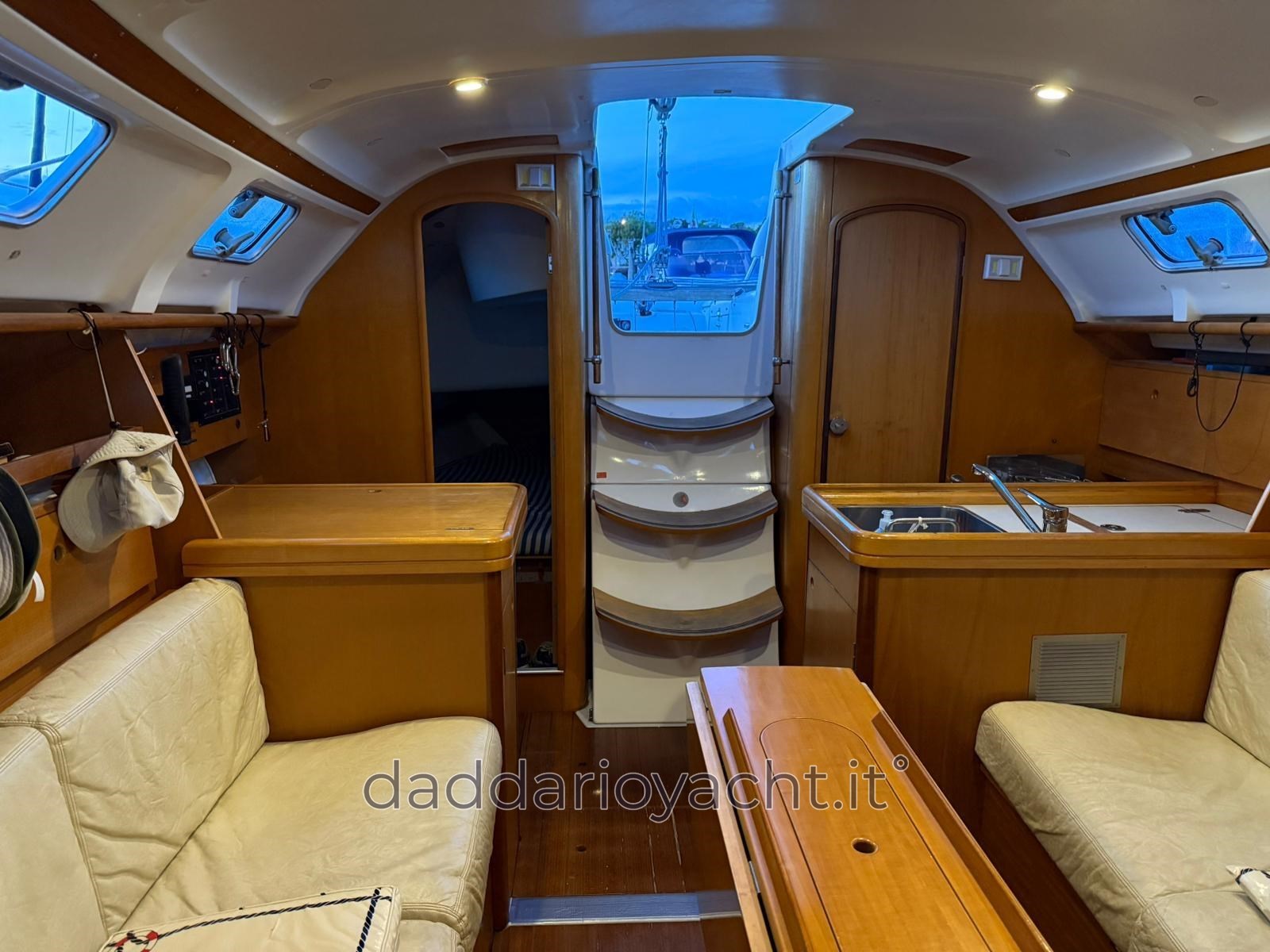 1995 Beneteau First 33.7 te koop (photo 4)