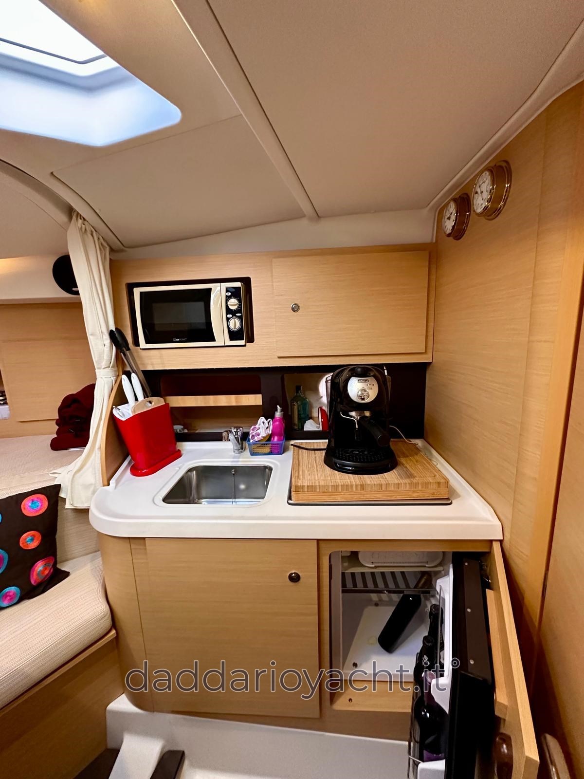2008 Beneteau Monte Carlo 32 for sale (photo 11)