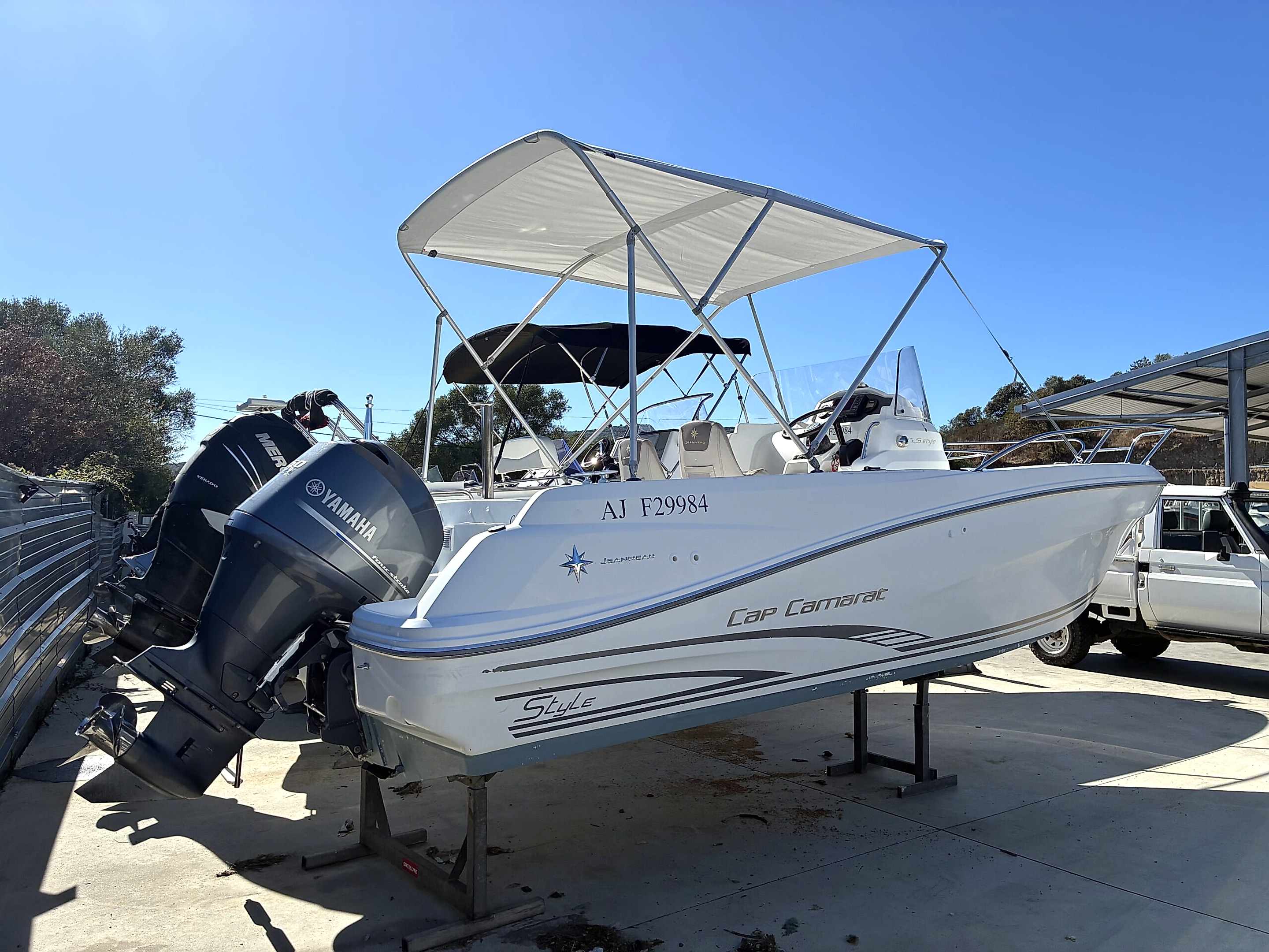 2015 Jeanneau Cap Camarat 6.5 CC S-2 à vendre (photo 2)