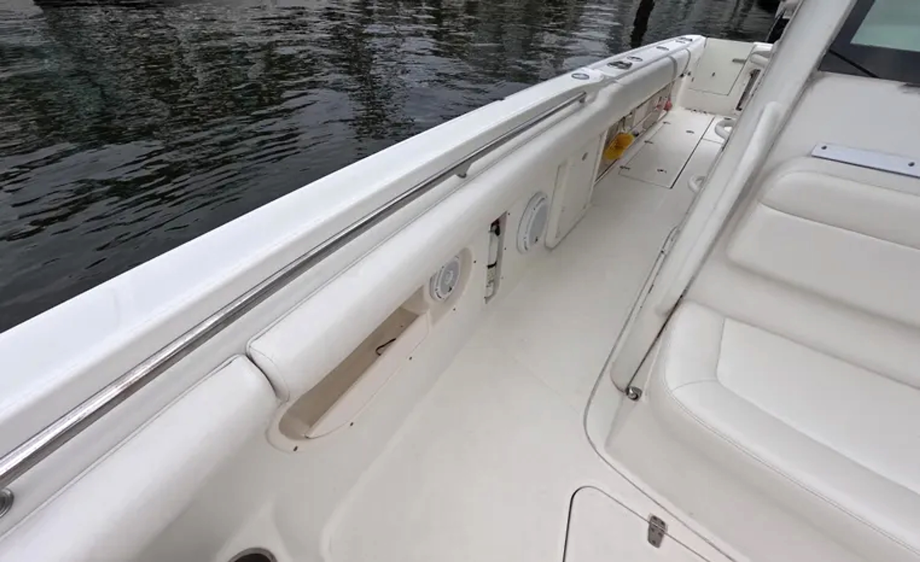 2013 Boston Whaler 320 Outrage for sale (photo 14)