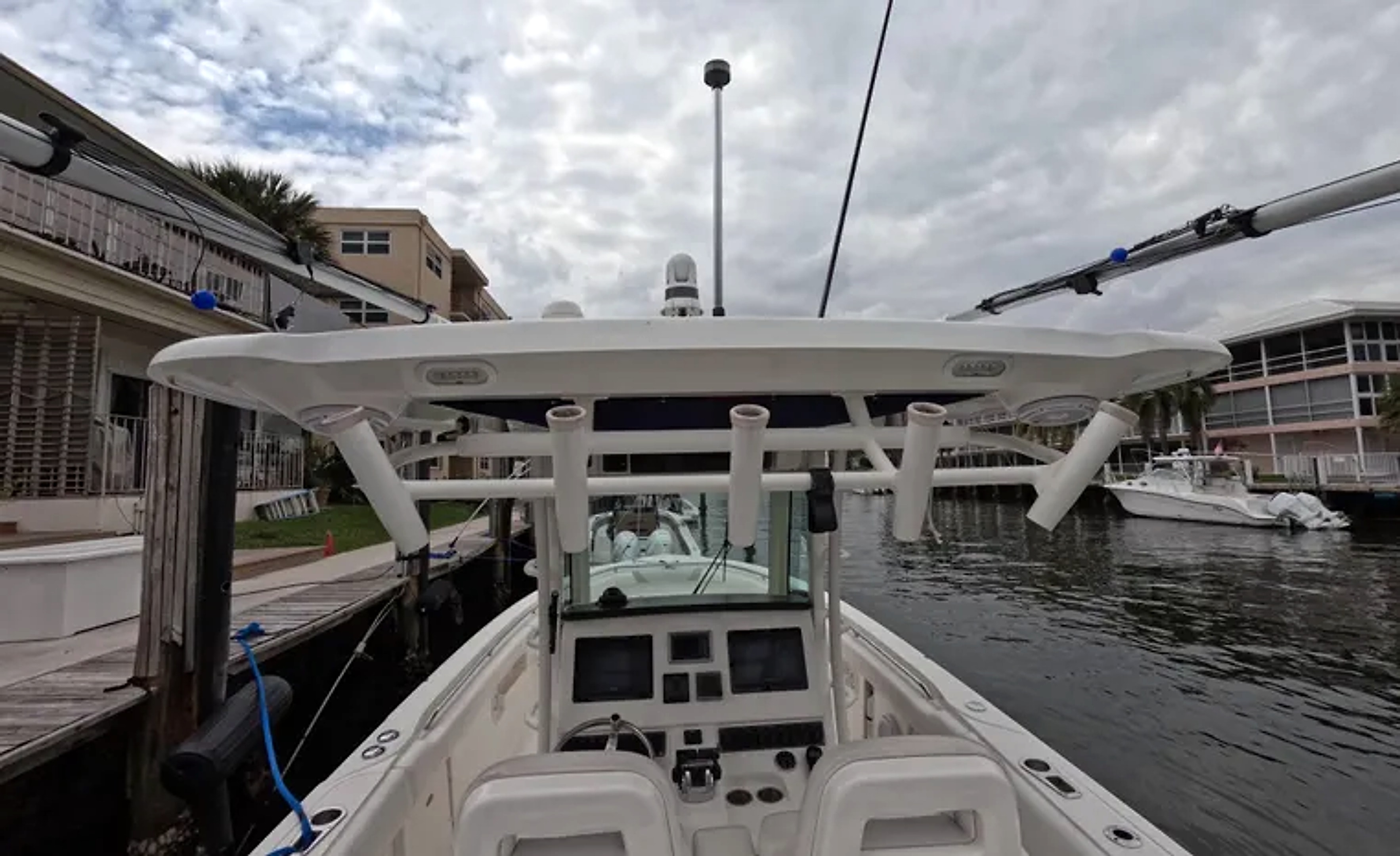 2013 Boston Whaler 320 Outrage for sale (photo 20)