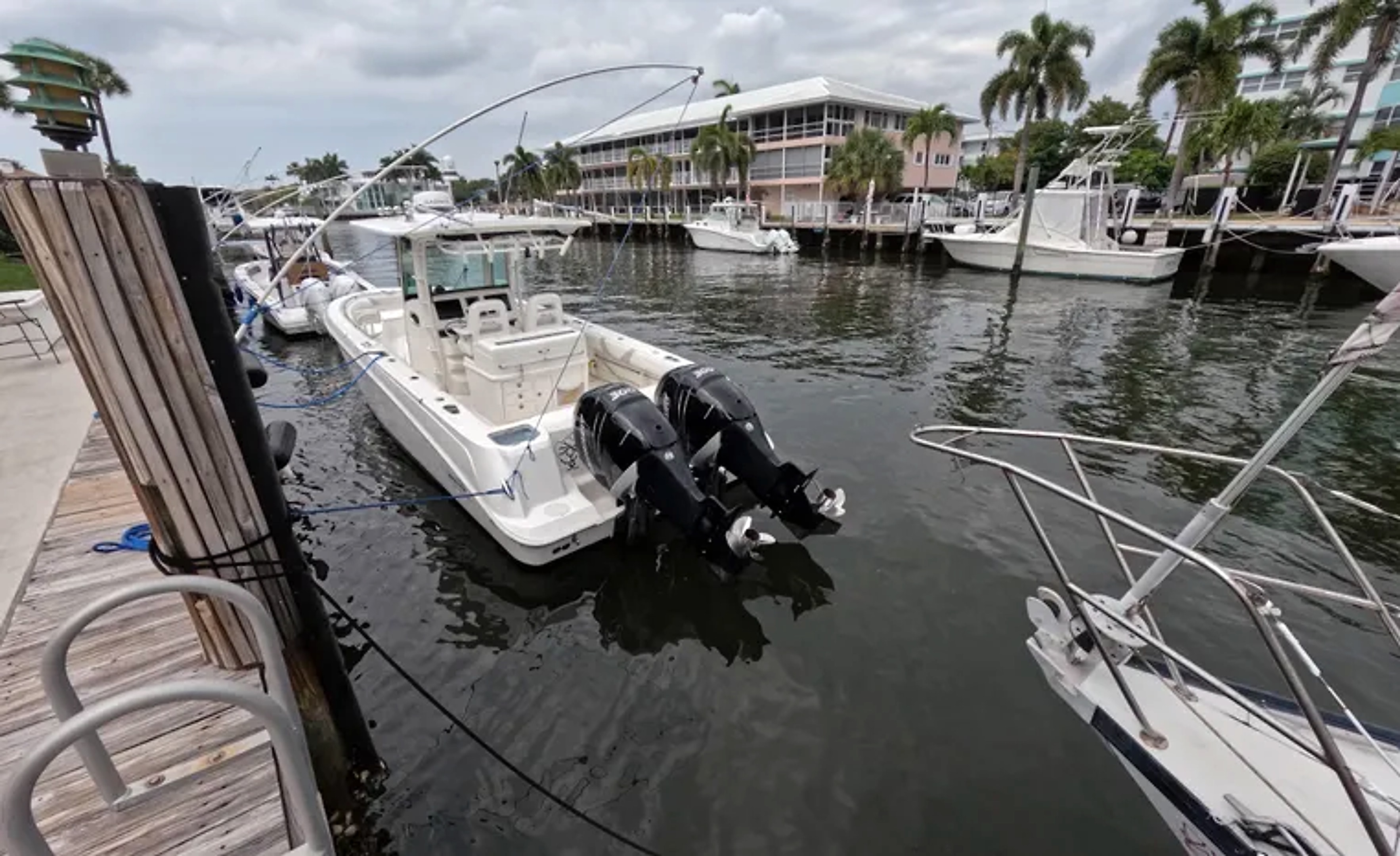 2013 Boston Whaler 320 Outrage for sale (photo 27)