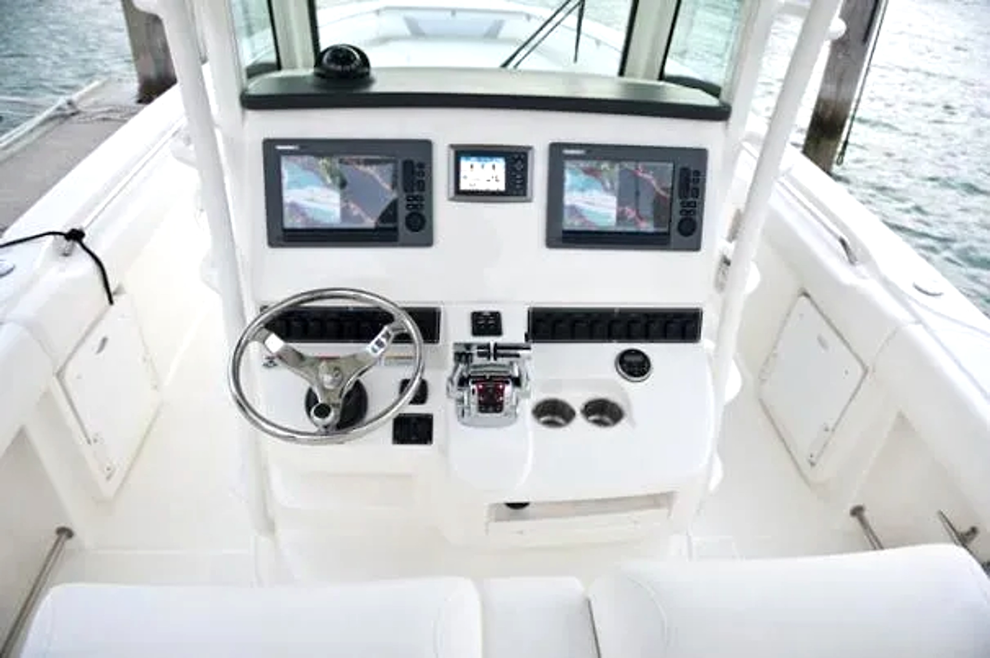 2013 Boston Whaler 320 Outrage for sale (photo 32)