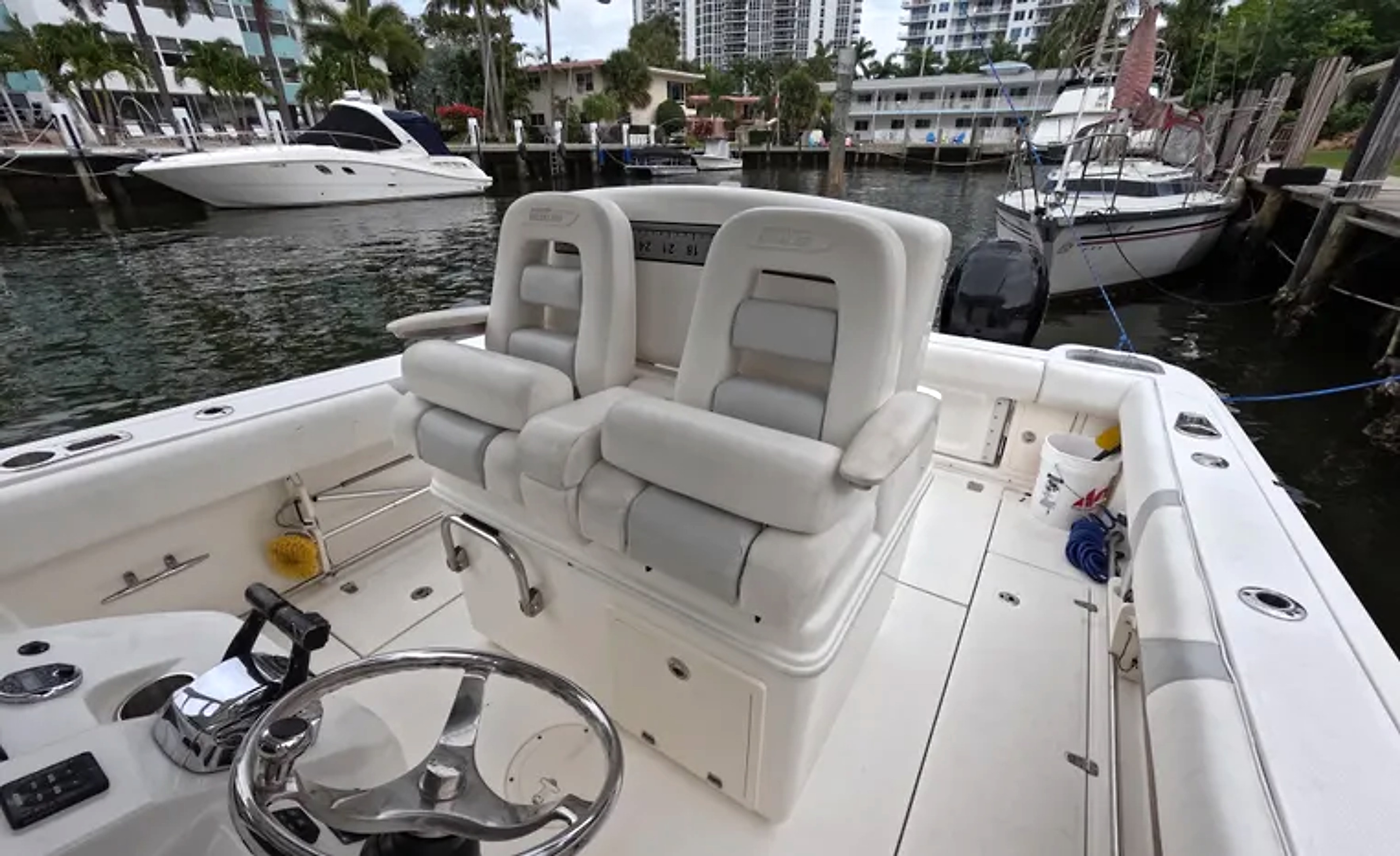 2013 Boston Whaler 320 Outrage for sale (photo 38)